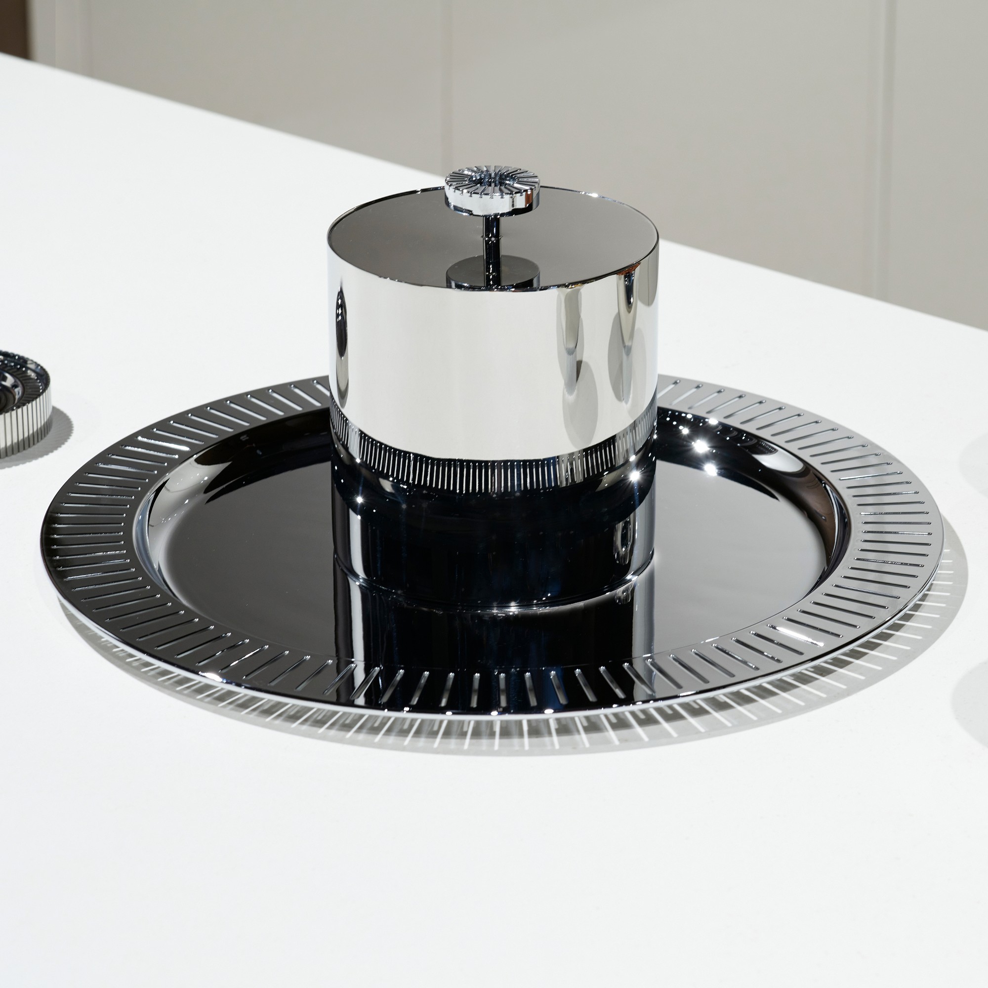 ANNA New York Striations Ice Bucket with Tongs