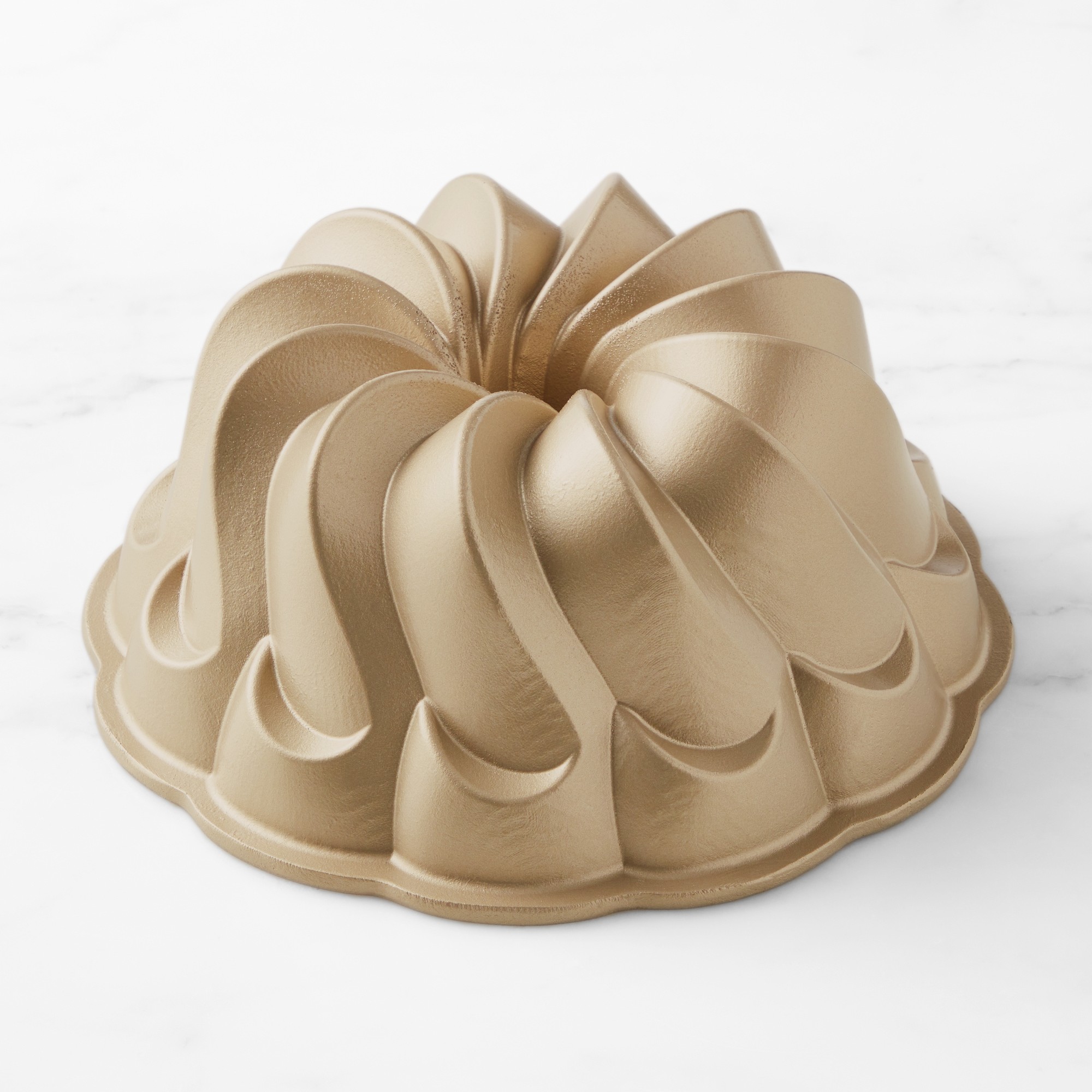 Nordic Ware Nonstick Cast Aluminum Pirouette Bundt® Pan