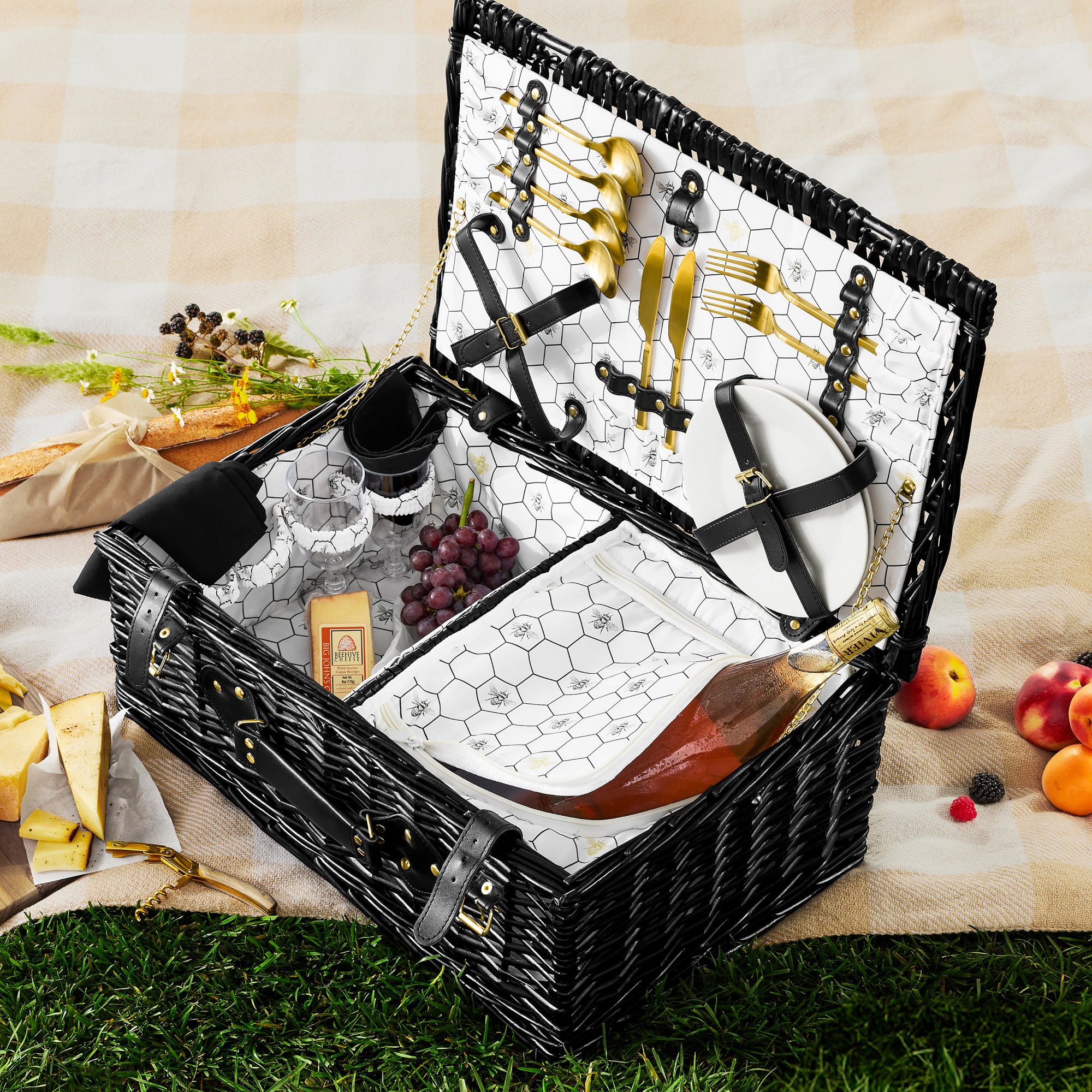 Williams Sonoma Honeycomb Picnic Basket