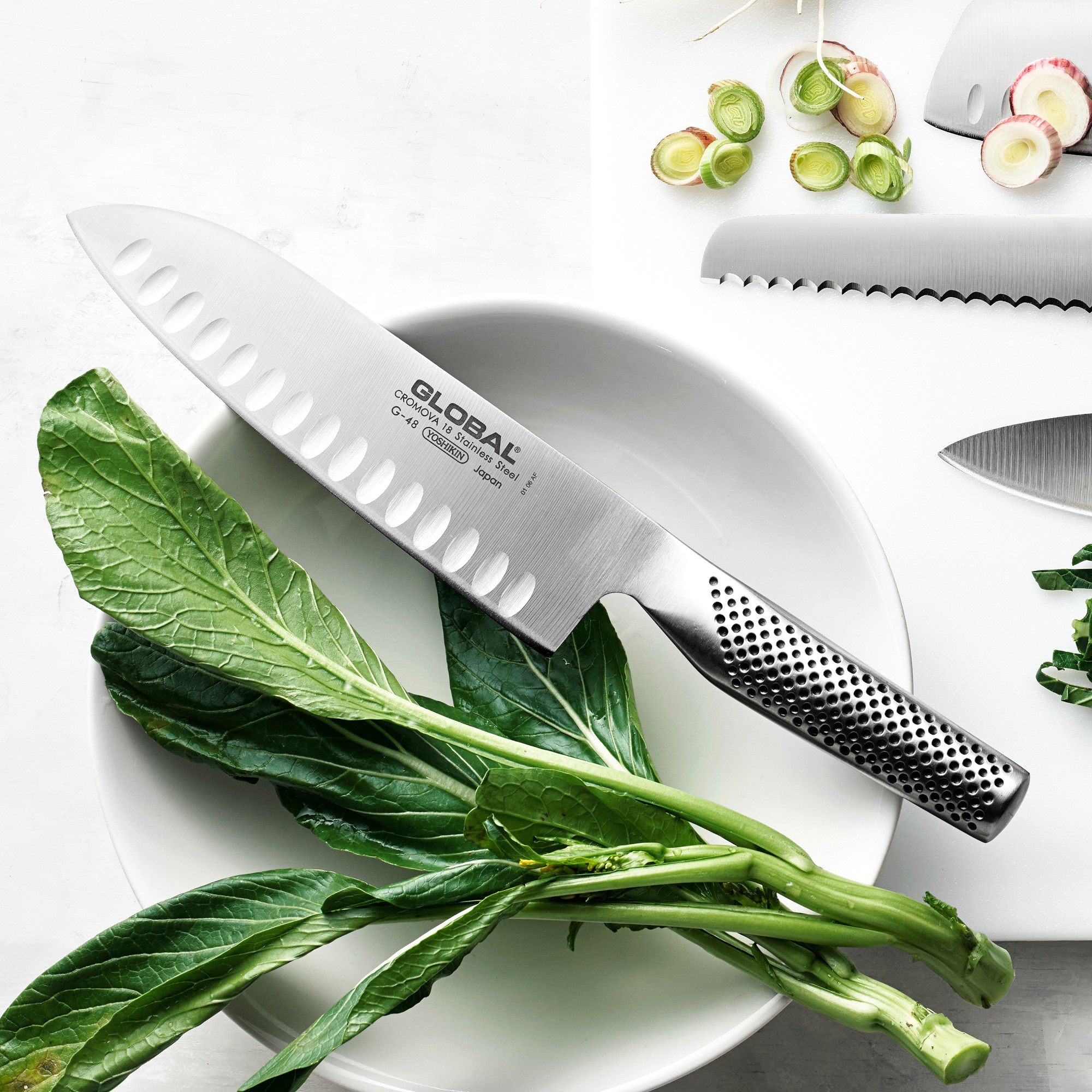 Global Classic Hollow-Ground Santoku Knife, 7