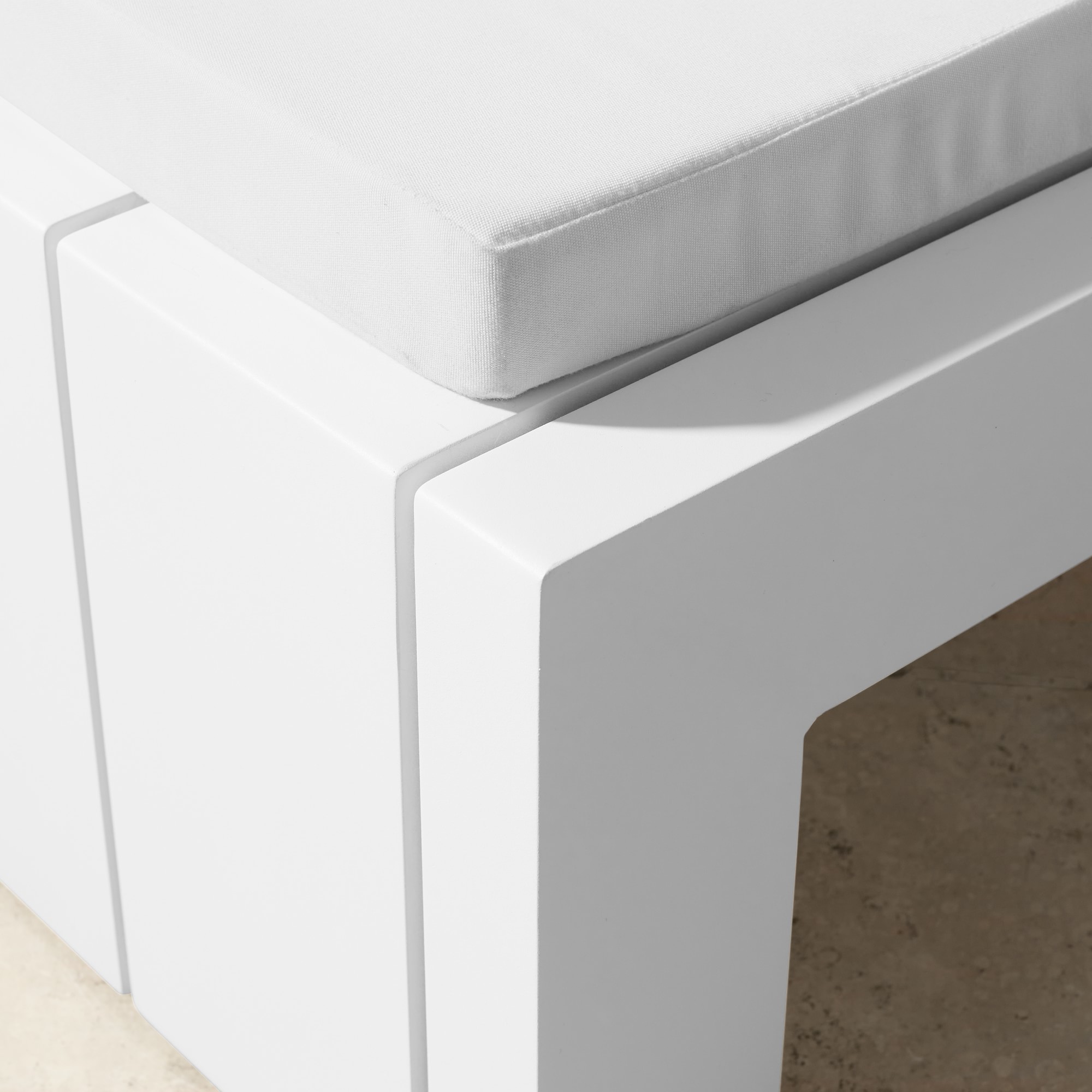 Larnaca Outdoor White Metal Chaise