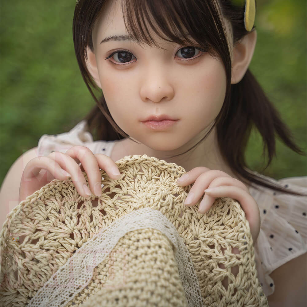 貧乳ラブドール