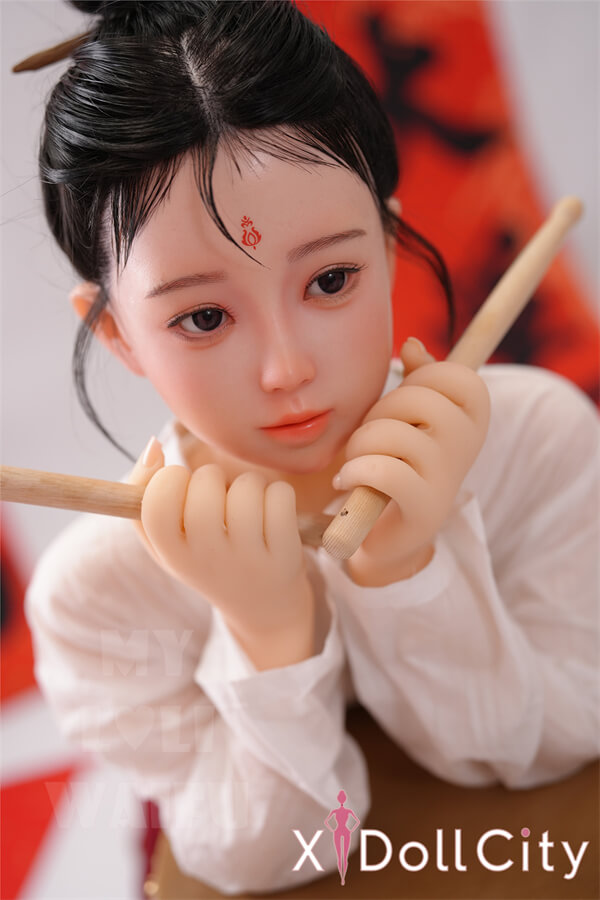 MyLoliWaifu 略称MLW AAカップ ロり系ラブドール Ayaヘッド ドラマー娘 掲載画像はシリコンヘッド+TPE材質ボディー ヘッド材質選択可能 メイク選択可能 成人スタイルラブドール