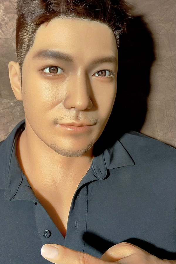 Qita Doll 熊系コーチ風の筋肉質ラブドール170cm 44kg フルシリコン製 頭部一体型ラブドール