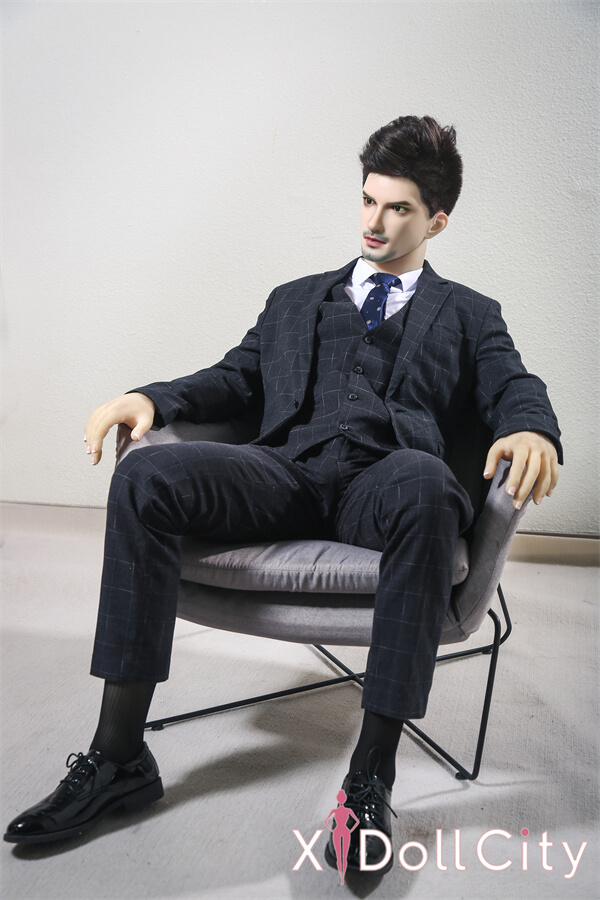 Qita Doll 周(zhou)175cm 56kg ヒゲのある男性 シリコン頭部+TPEボディラブドール