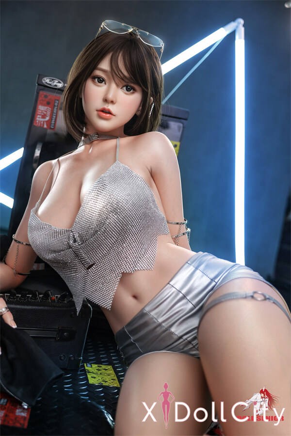 Doll Senior 163cm Eカップ 歌姬(Geji)巨乳 軟質シリコンヘッド 口開閉機能付き TPE材質ボディー 材質選択可能 掲載画像はフルシリコン製ラブドール