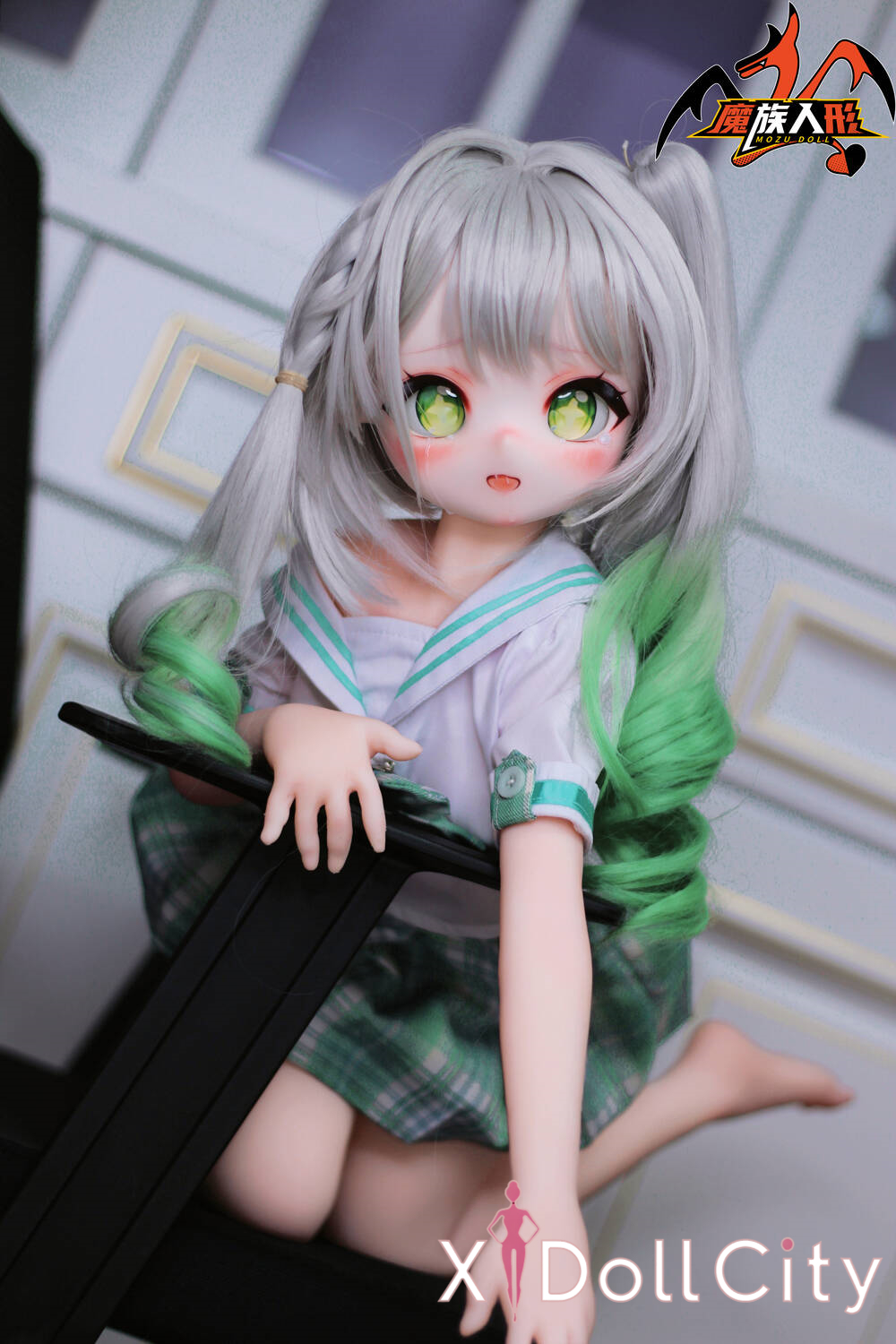 MOZU Doll 小草 成人スタイルラブドール 制服 ビニールヘッド＋TPEボディ ラブドール貧乳
