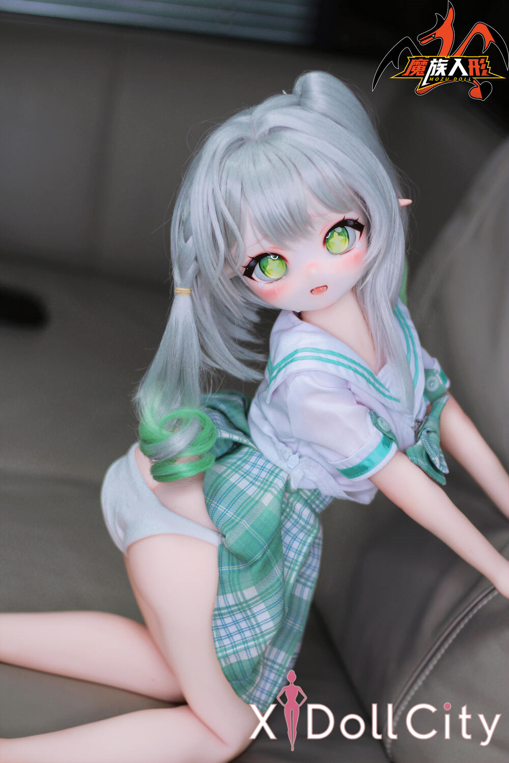 MOZU Doll 小草 成人スタイルラブドール 制服 ビニールヘッド＋TPEボディ ラブドール貧乳