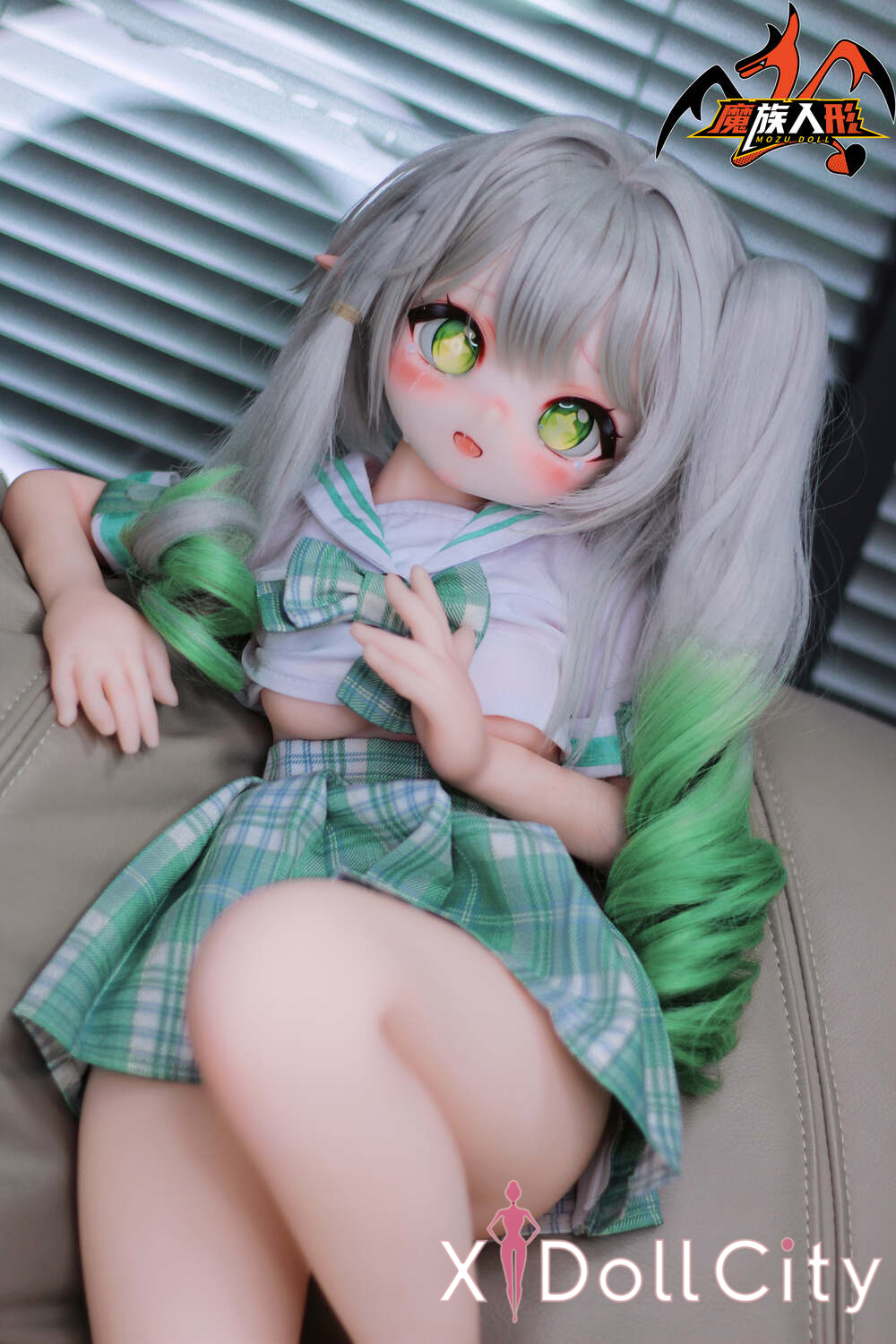MOZU Doll 小草 成人スタイルラブドール 制服 ビニールヘッド＋TPEボディ ラブドール貧乳