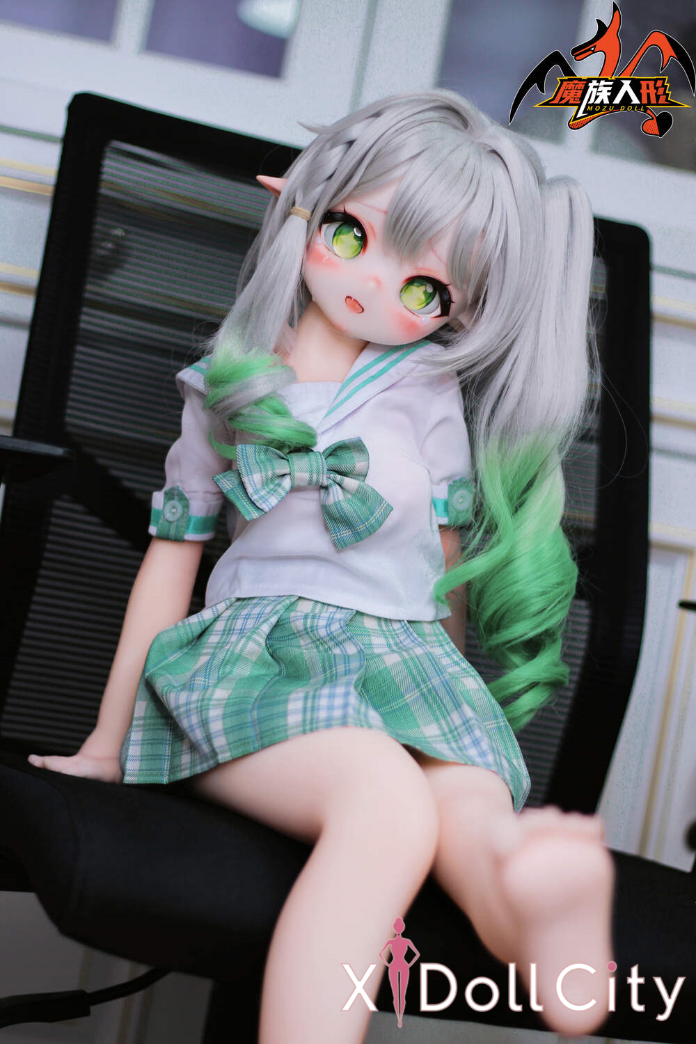 MOZU Doll 小草 成人スタイルラブドール 制服 ビニールヘッド＋TPEボディ ラブドール貧乳