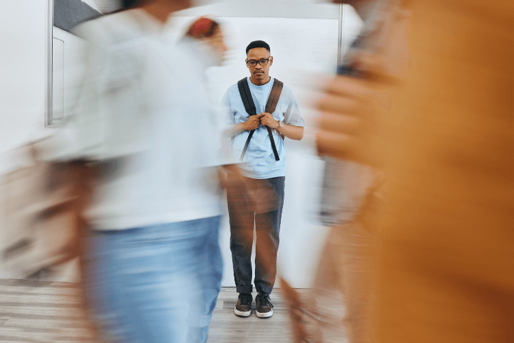 アセクシャルとは、性的欲求がない、もしくは非常に少ないと感じる人々のことです。これは性別に関係なく、あらゆる人々に見られ、性的関心を持たないことが特徴的です。