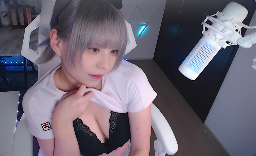 エロライブ（えろらいぶ）とは