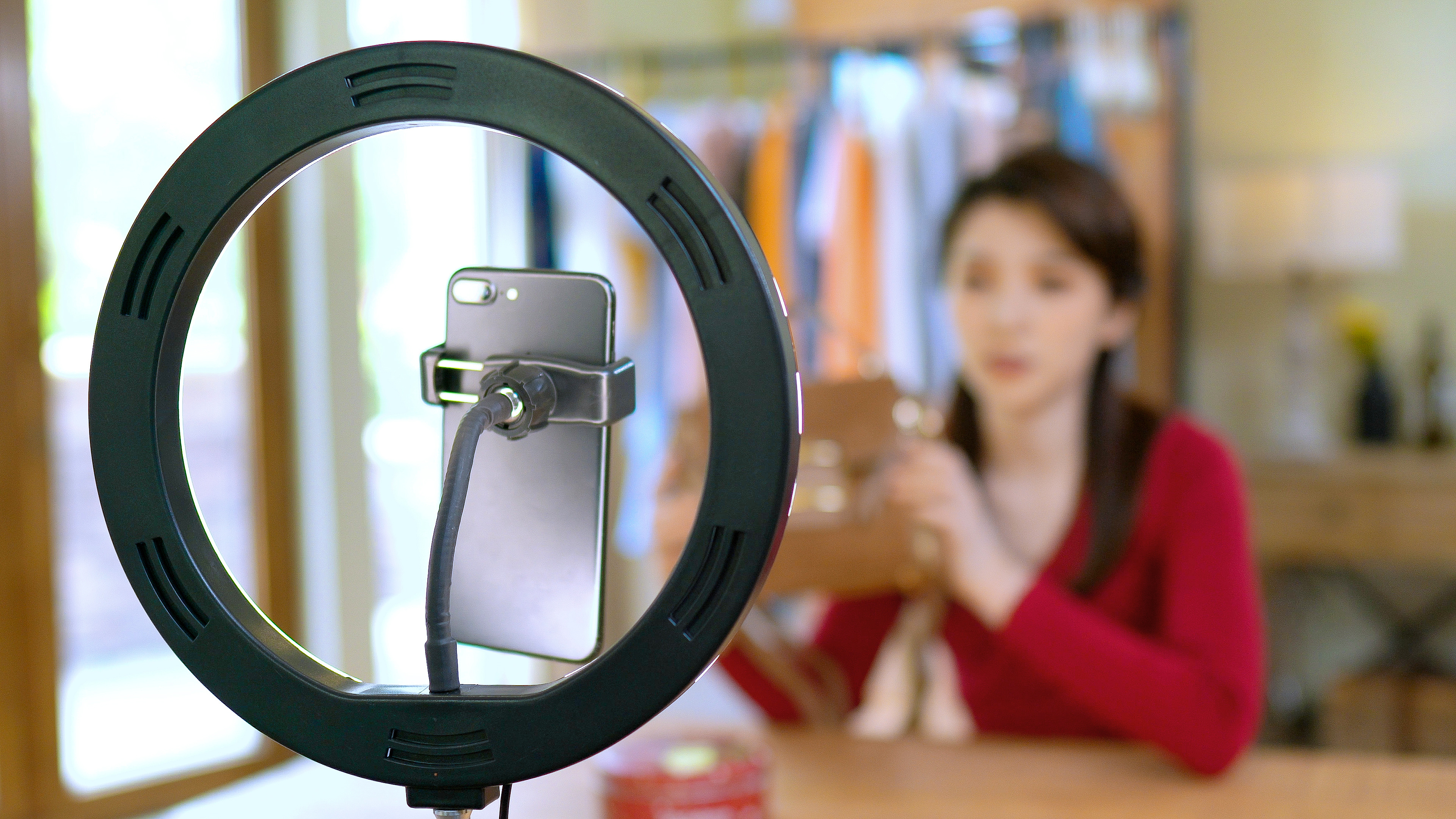 カム2カム（かむつーかむ）とは