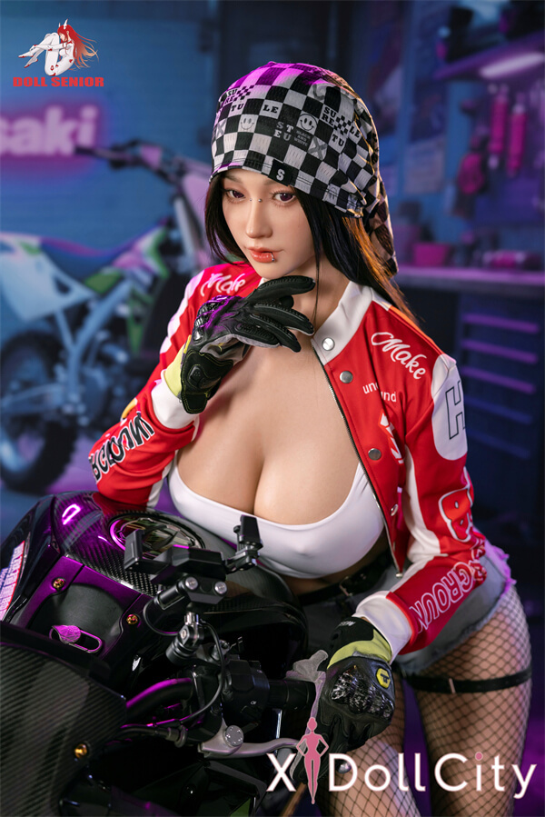 爆乳ラブドール