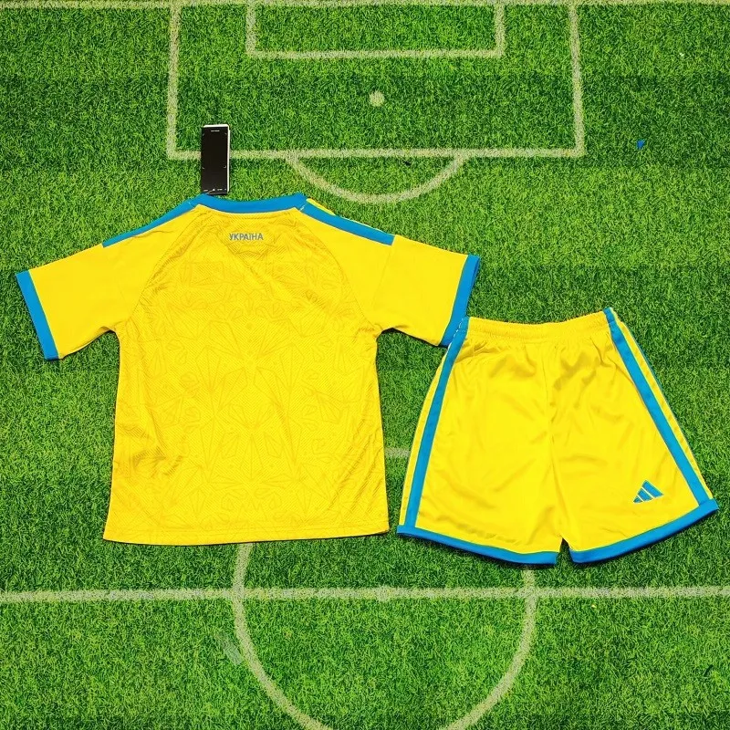 25/26 Ukraine home kids kit