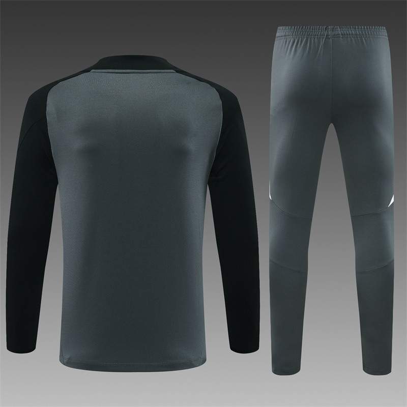 24/25 Manchester United training suit dark grey