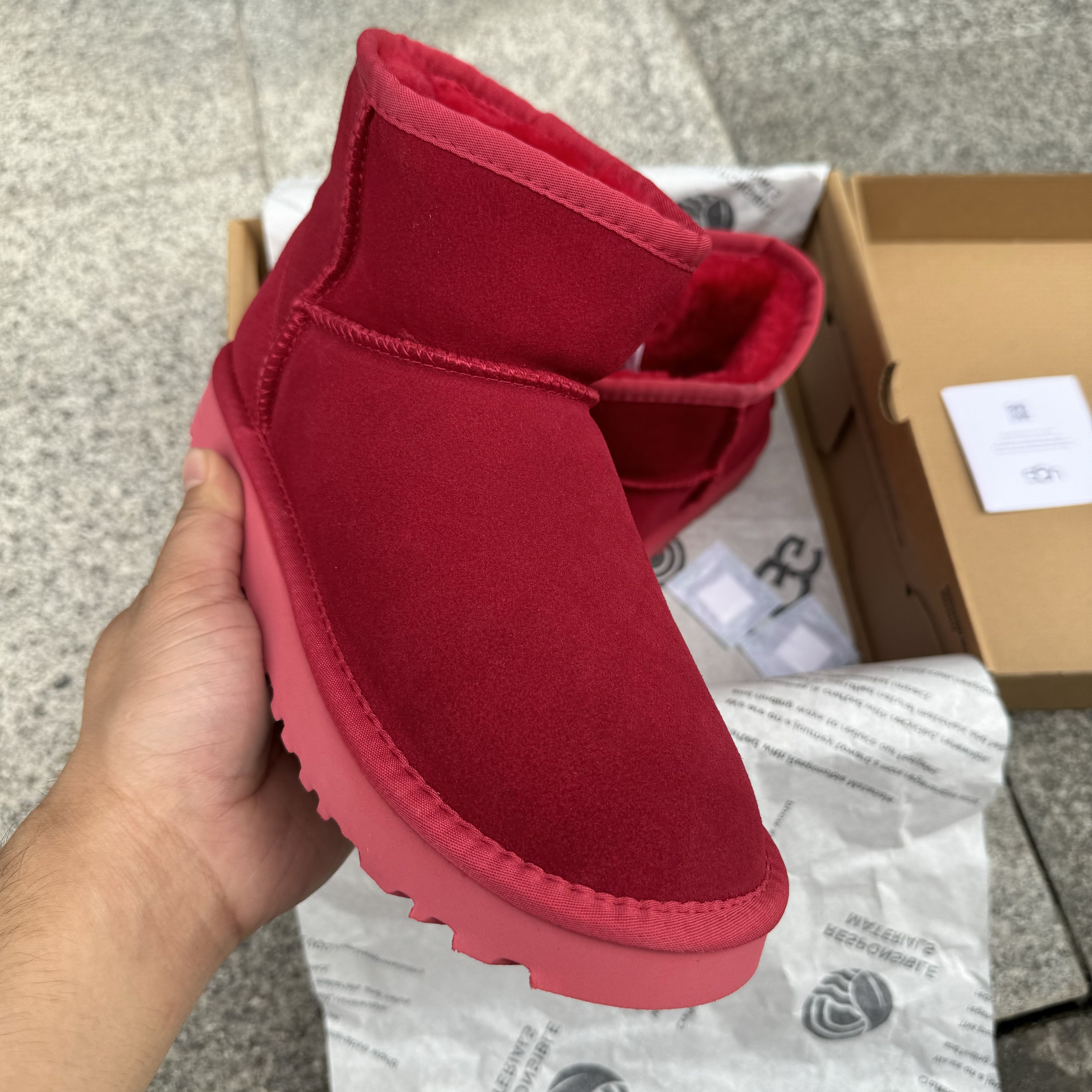 UGG Classic Mini II