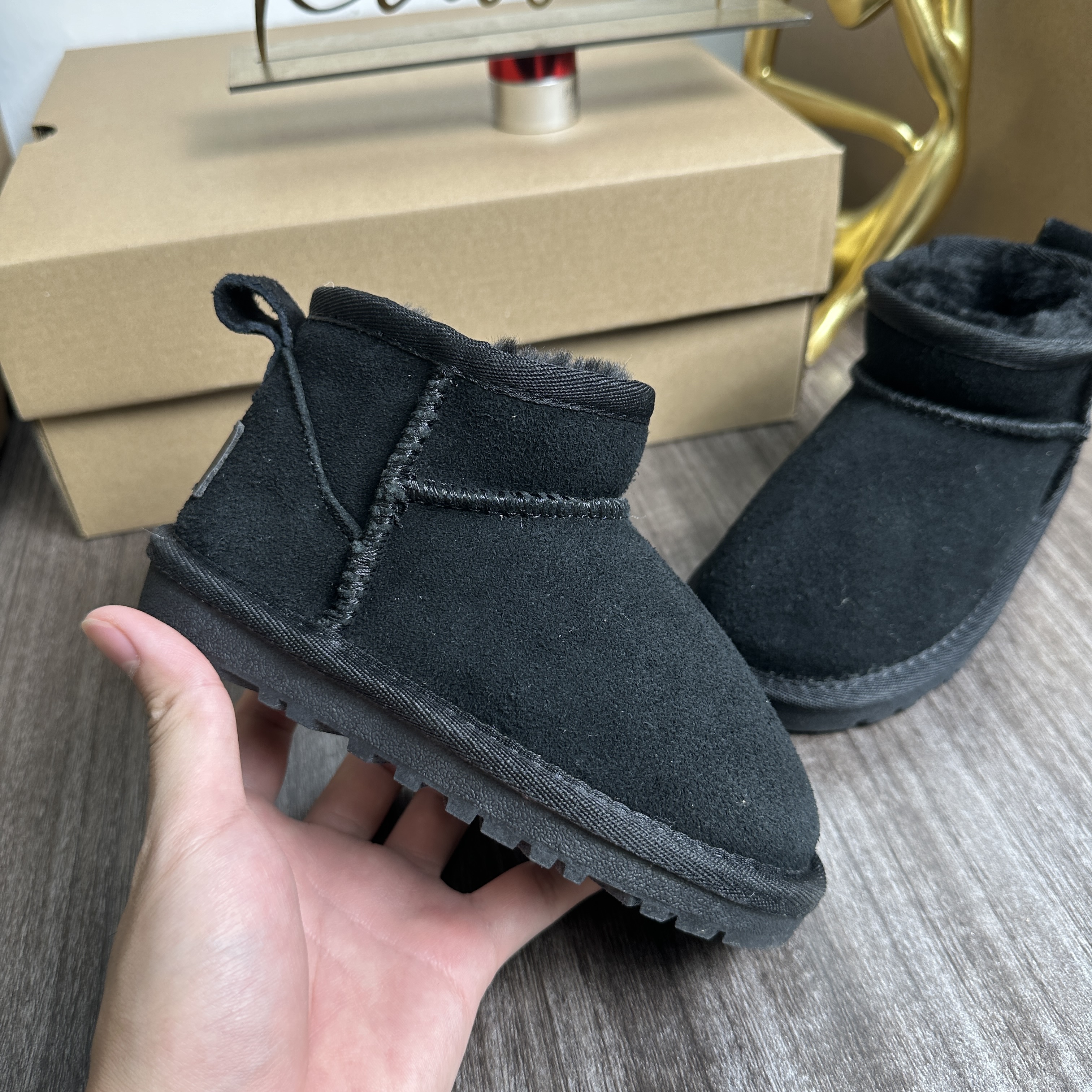 UGG Classic Ultra Mini Boot
