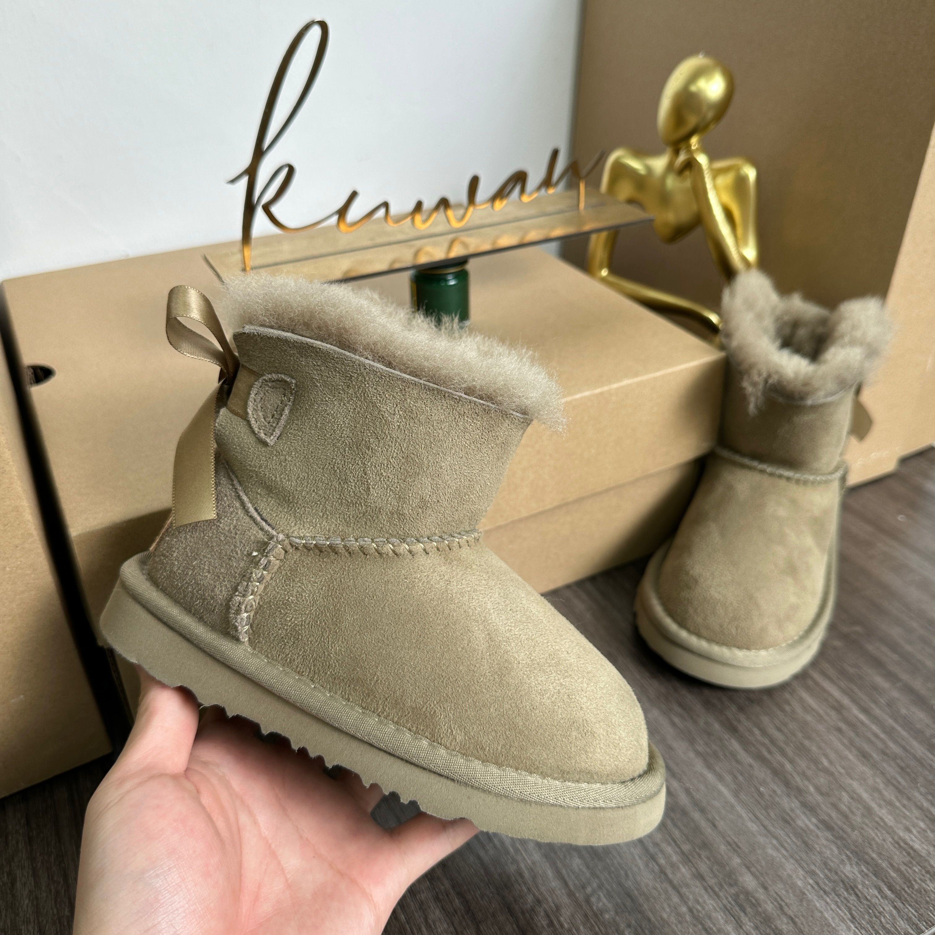 UGG Classic Ultra Mini Boot