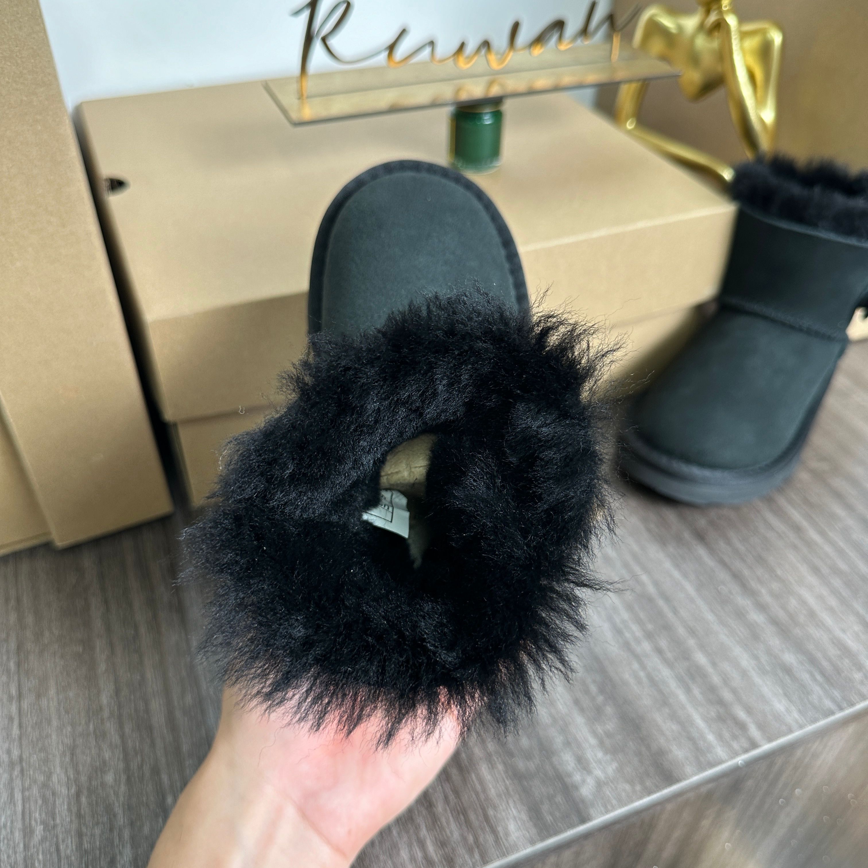 UGG Classic Ultra Mini Boot