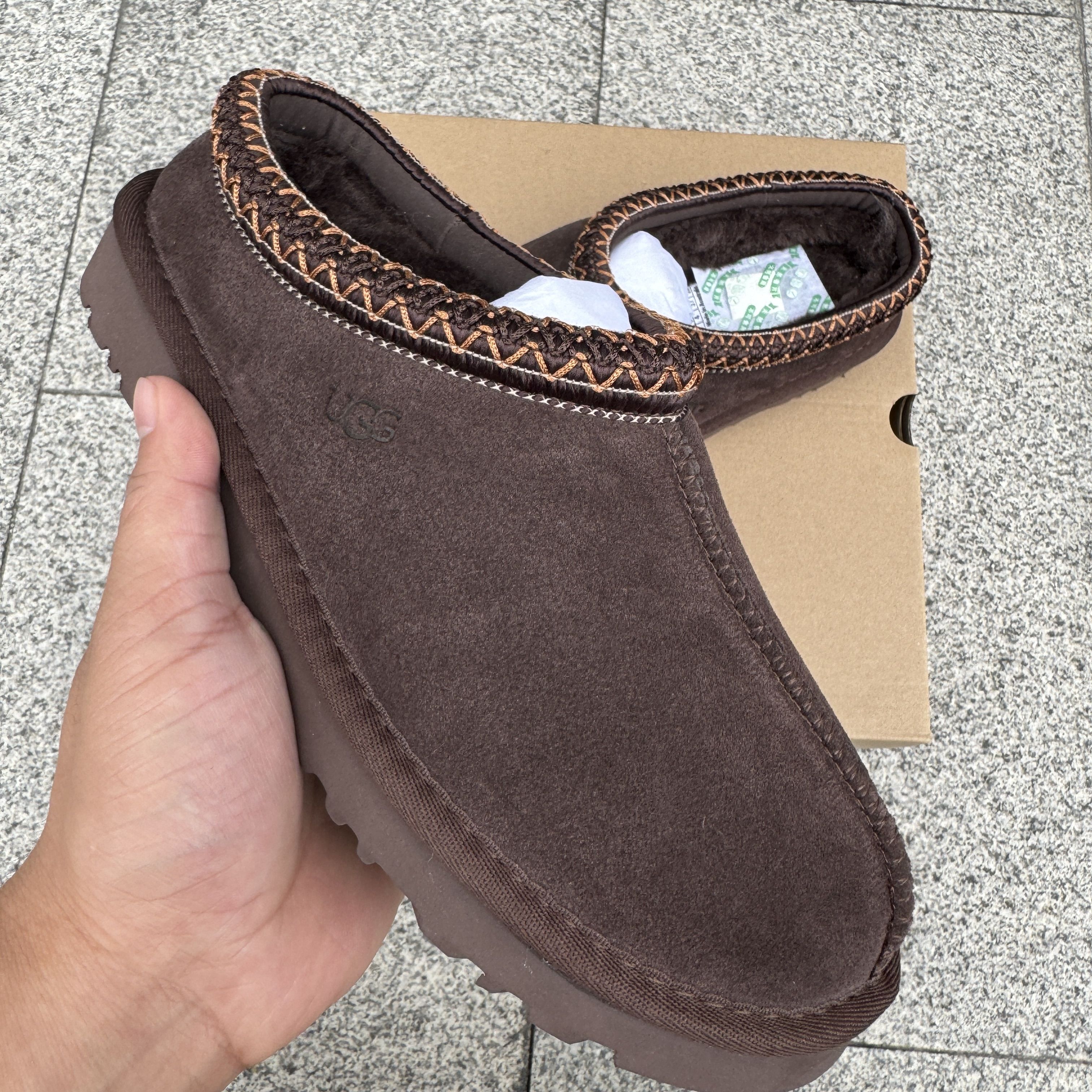 UGG Tasman
