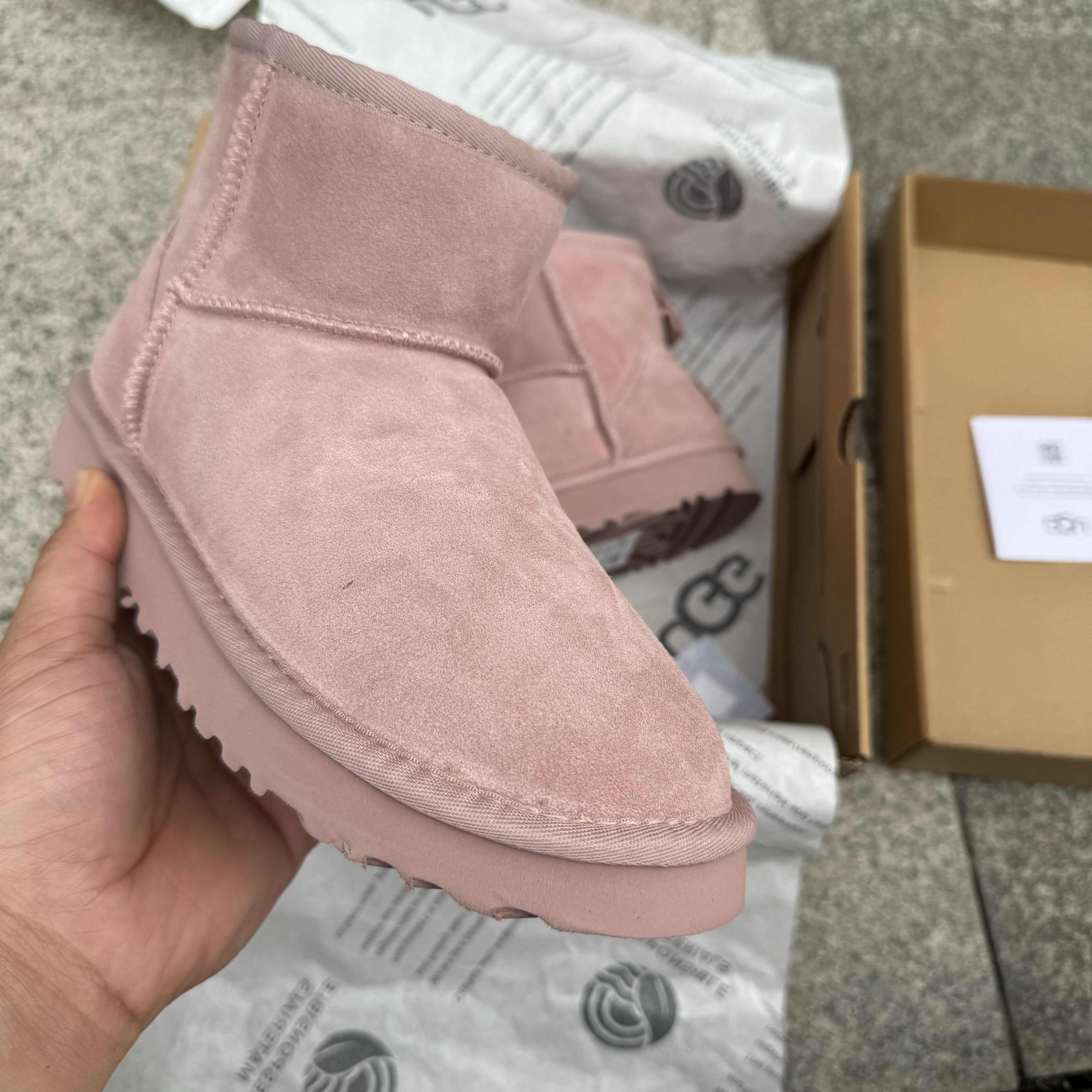 UGG Classic Mini II