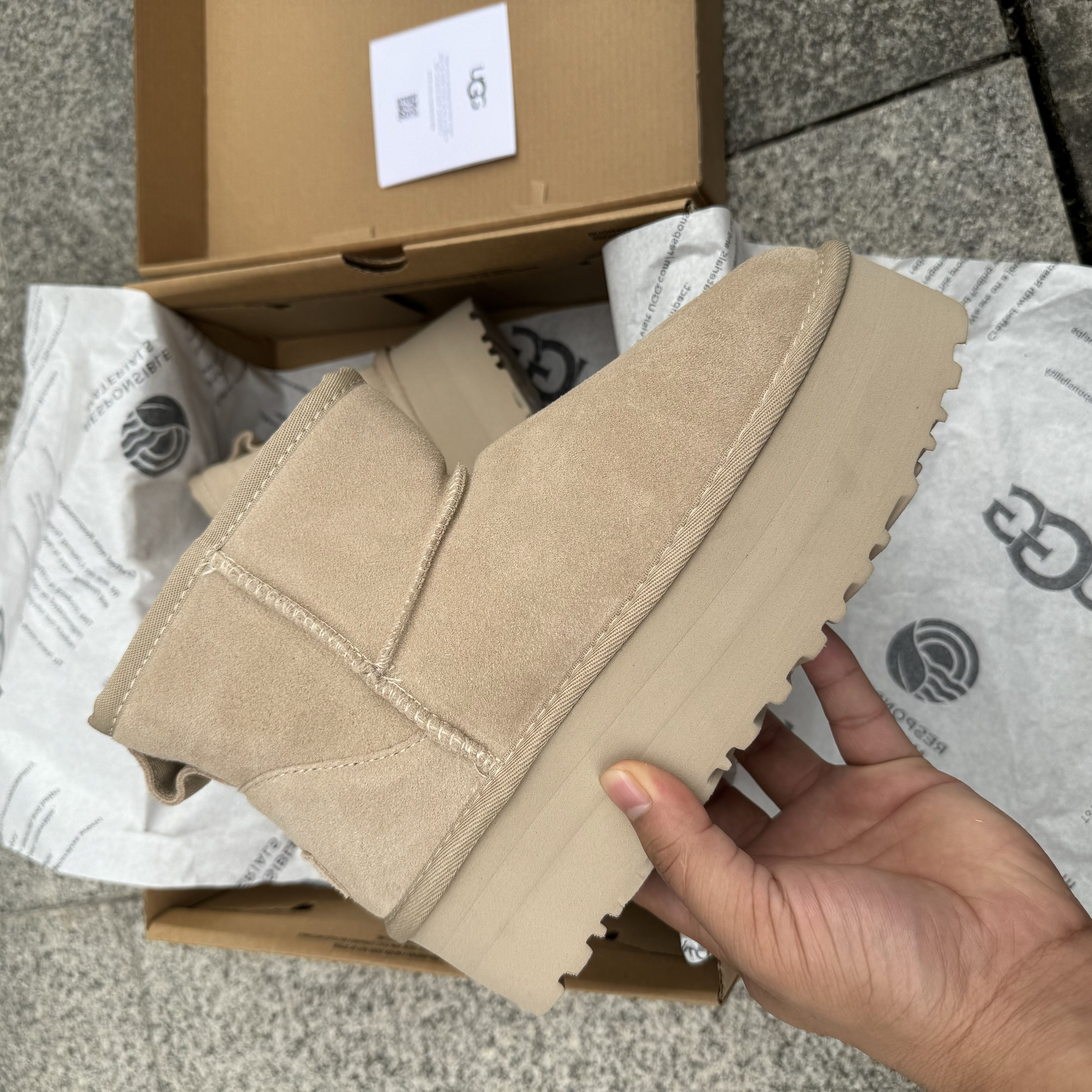 UGG Classic Ultra Mini Platform