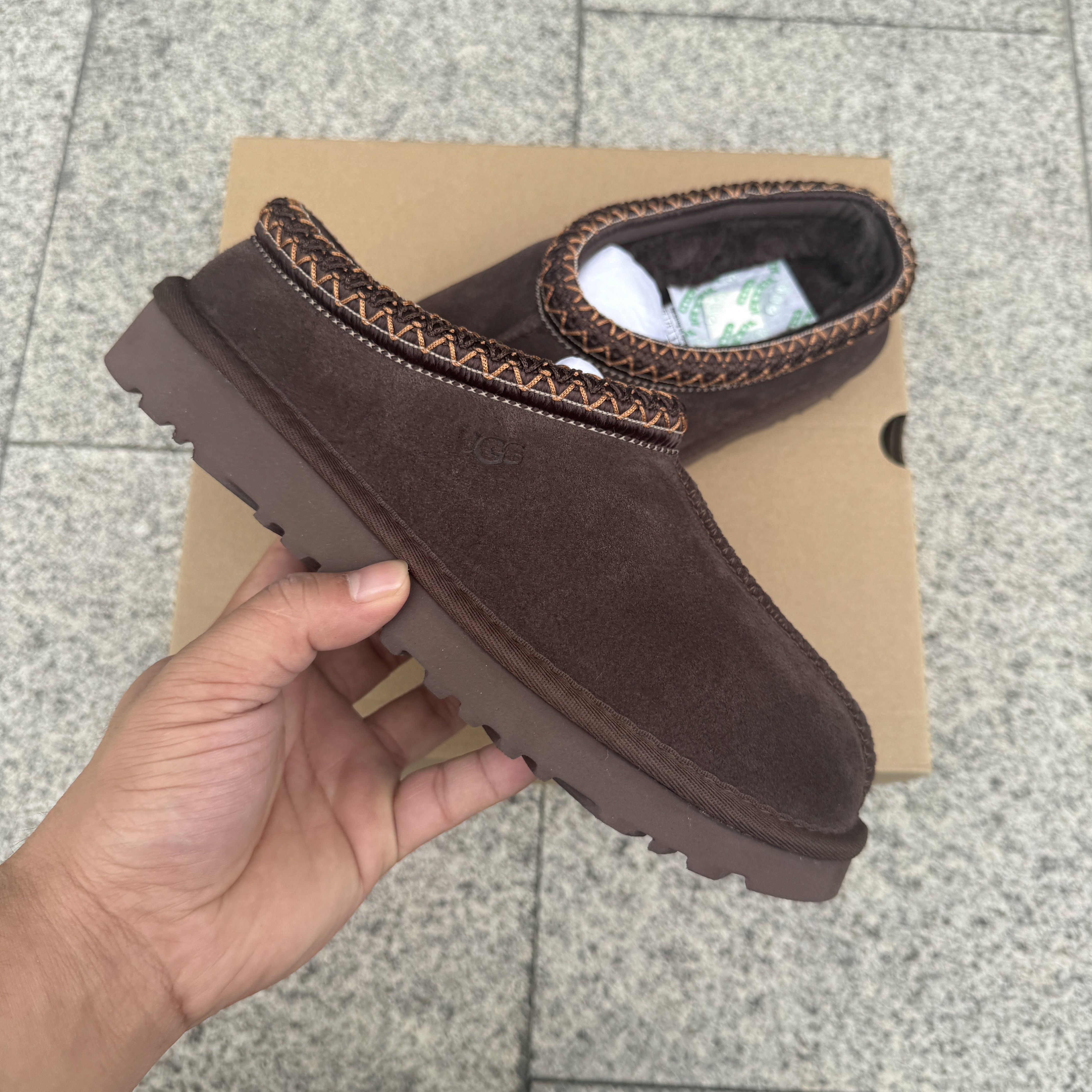 UGG Tasman