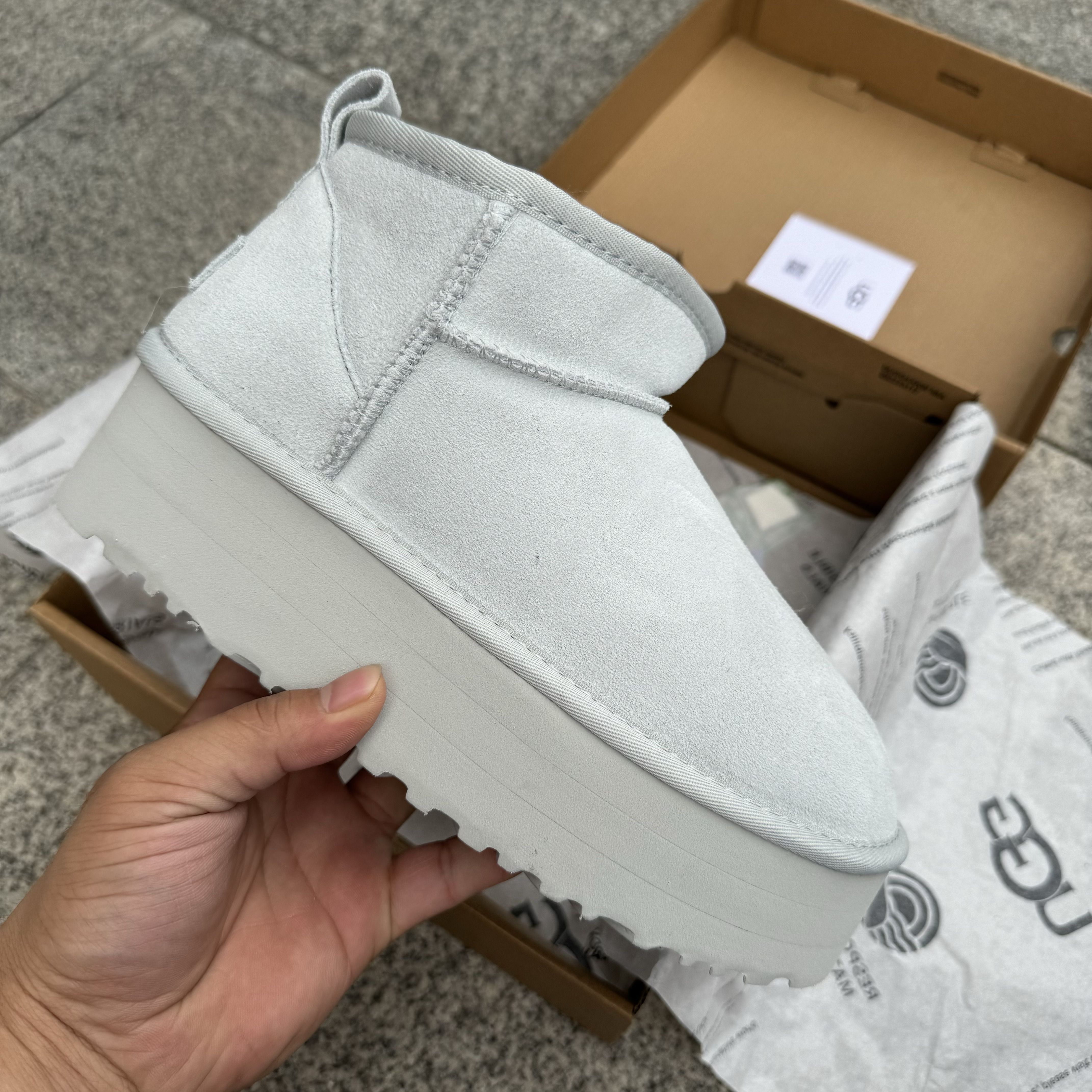 UGG Classic Ultra Mini Platform