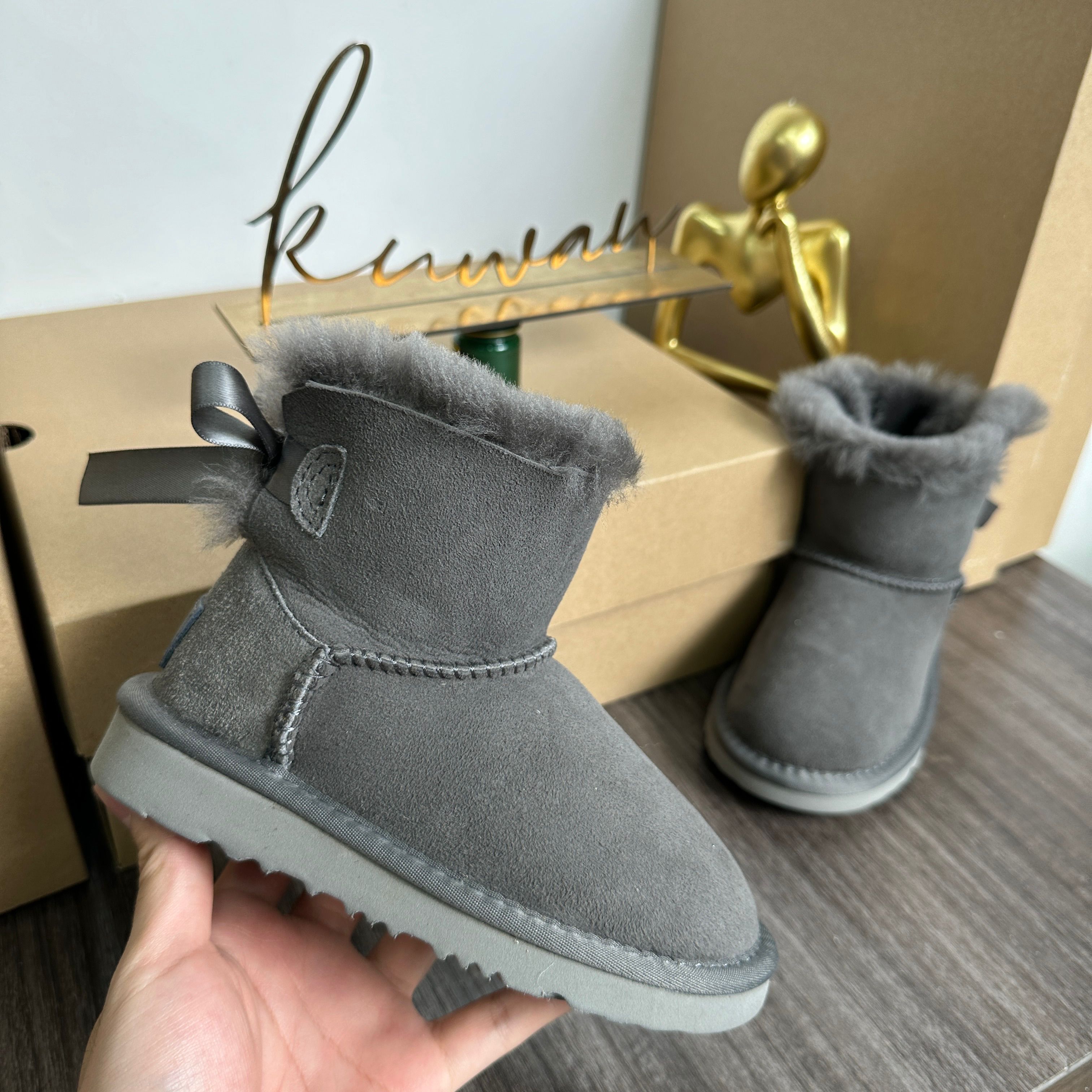 UGG Classic Ultra Mini Boot