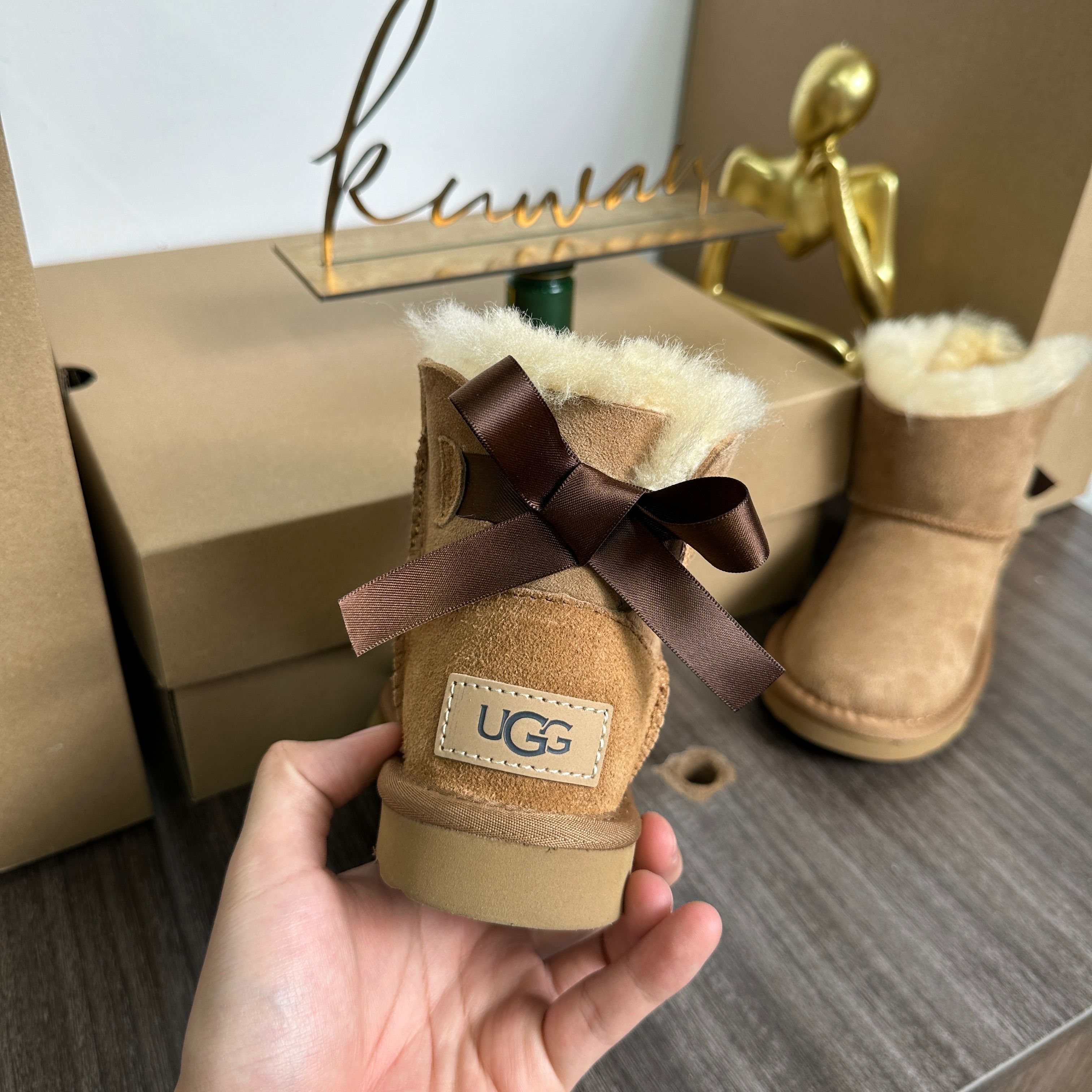 UGG Classic Ultra Mini Boot