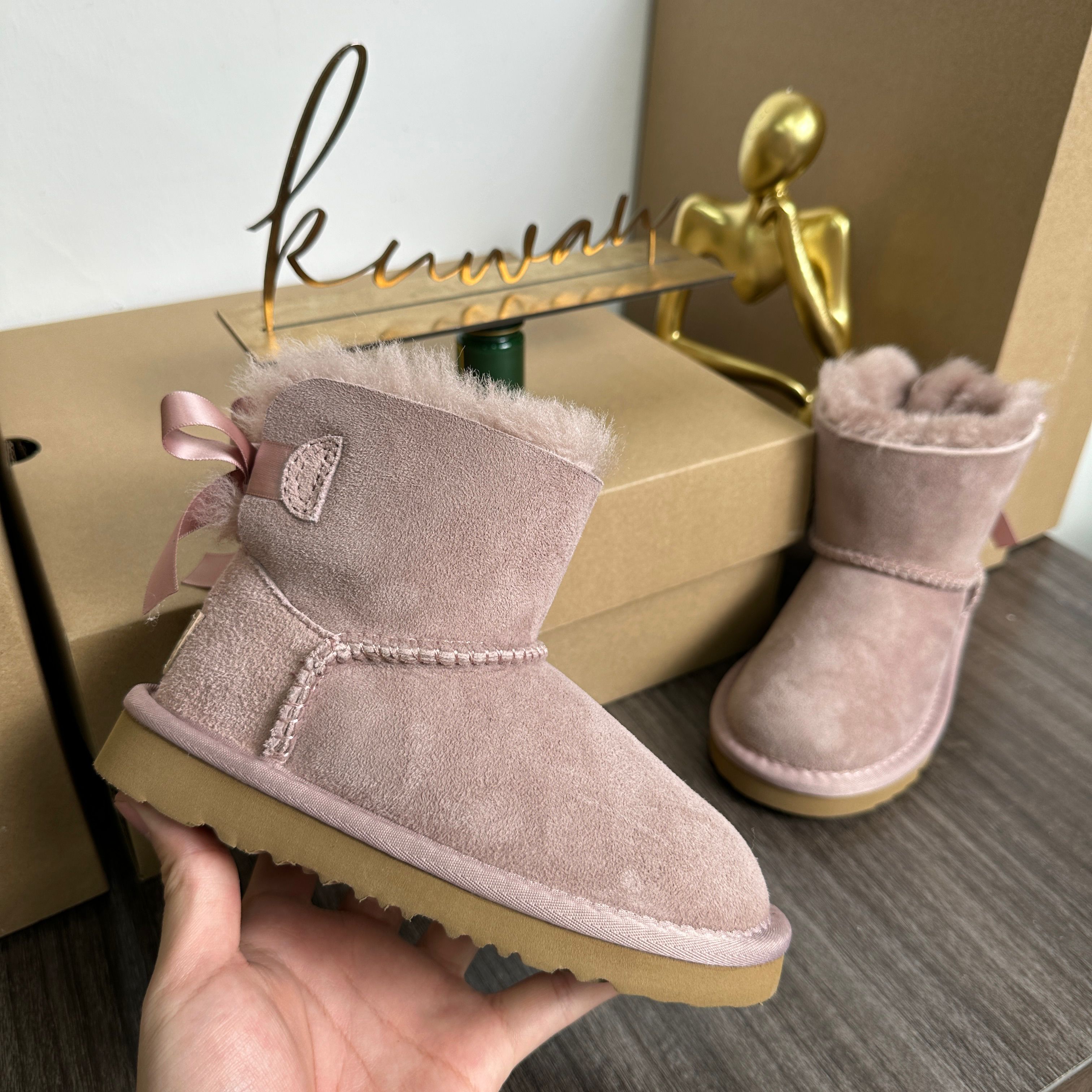 UGG Classic Ultra Mini Boot