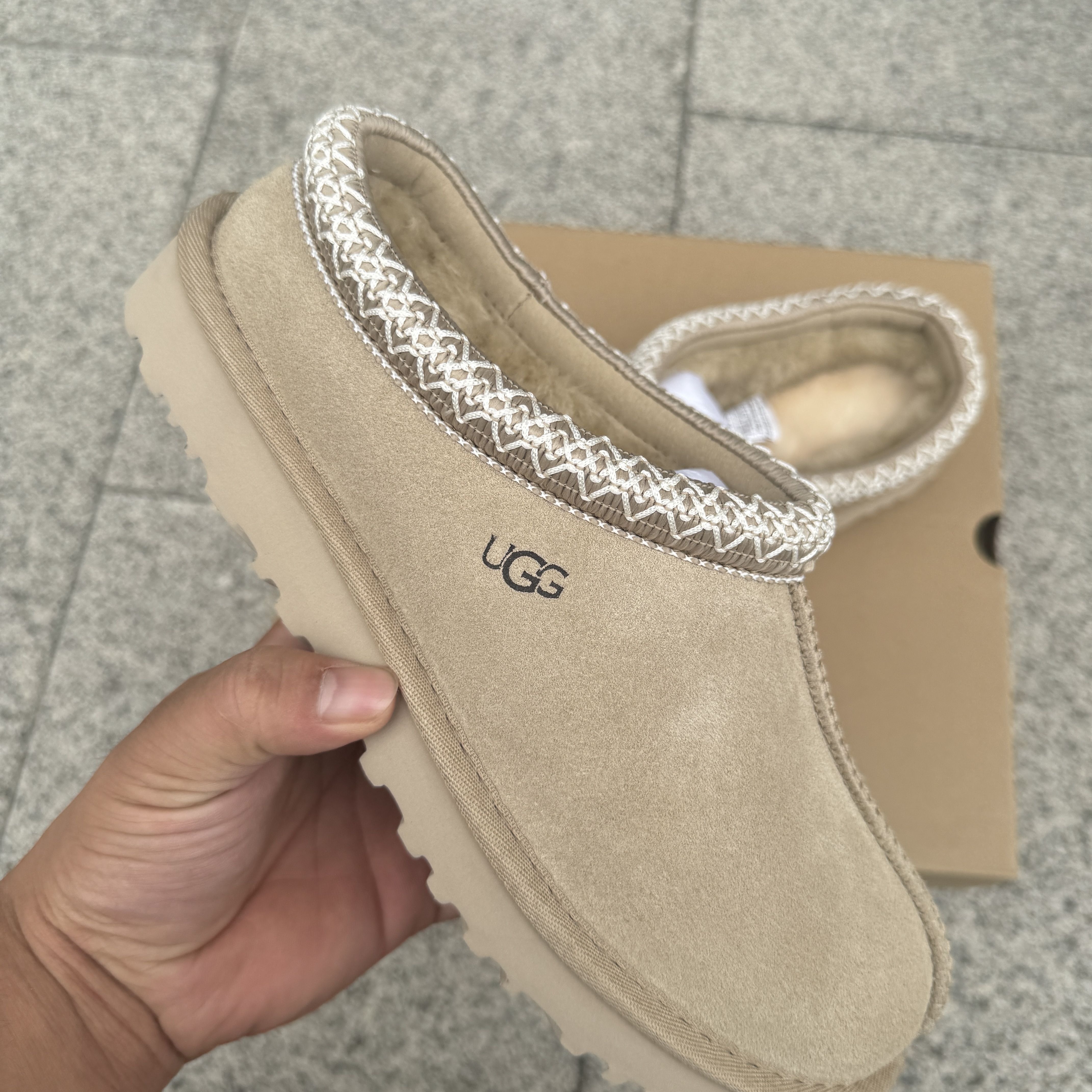 UGG Tasman