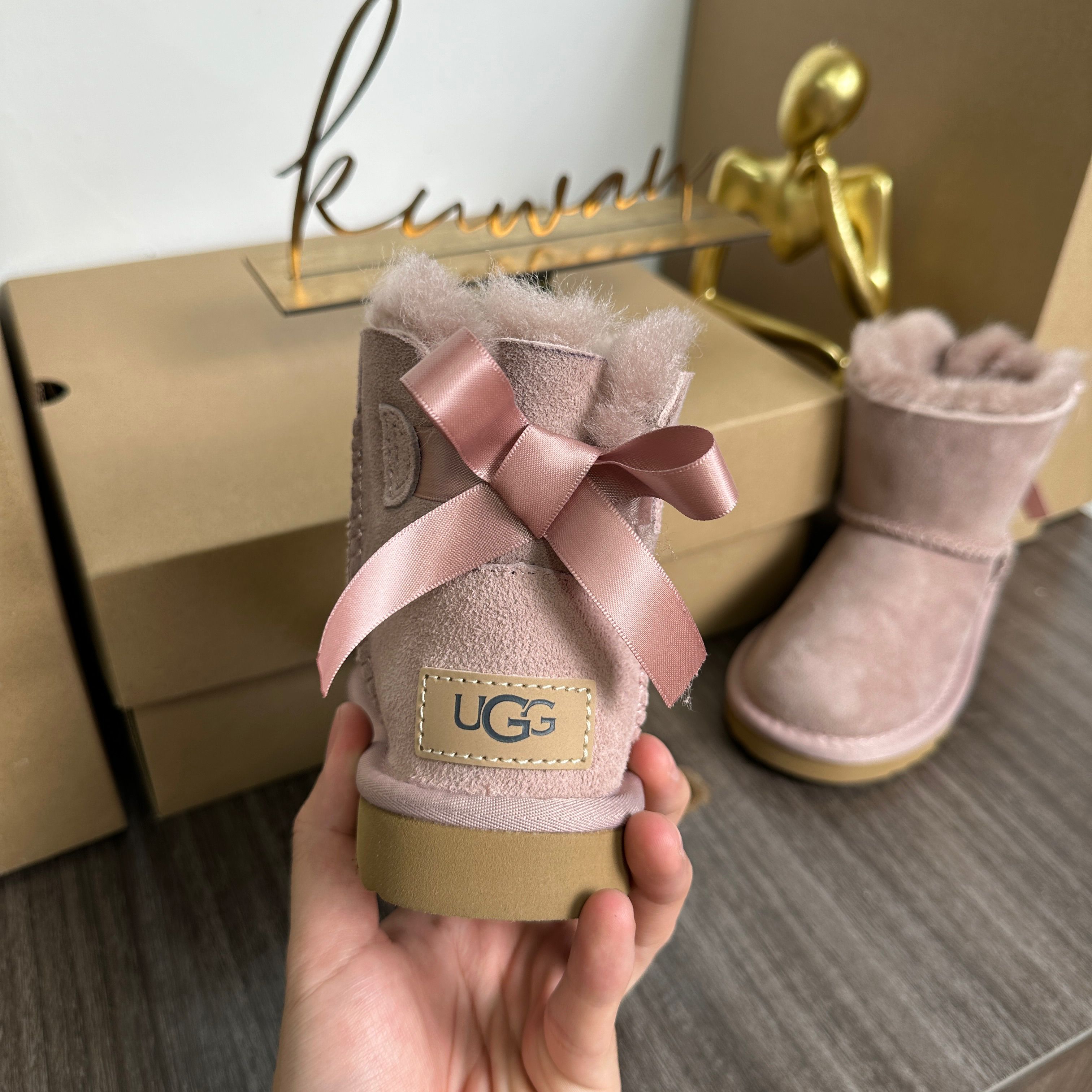 UGG Classic Ultra Mini Boot
