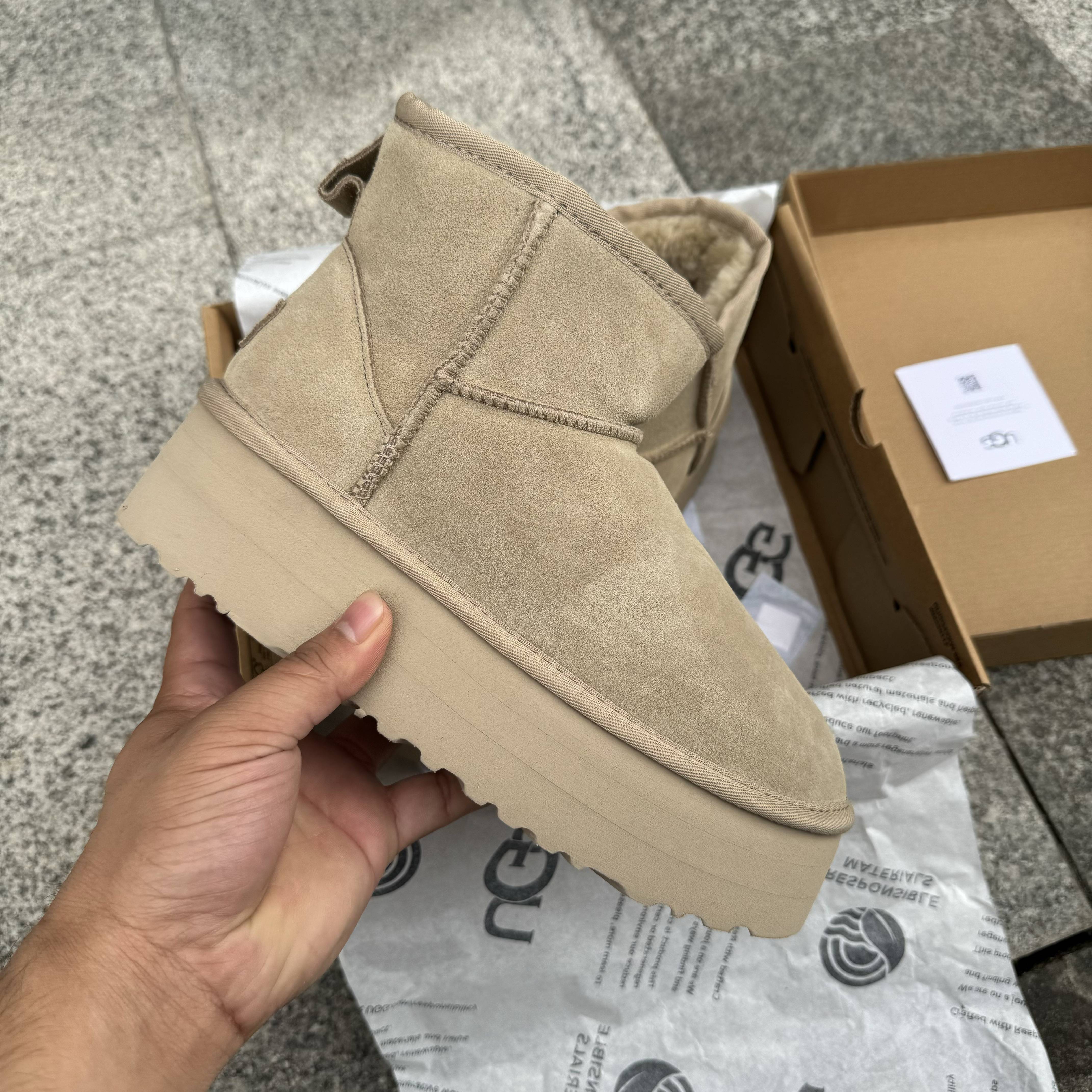 UGG Classic Ultra Mini Platform
