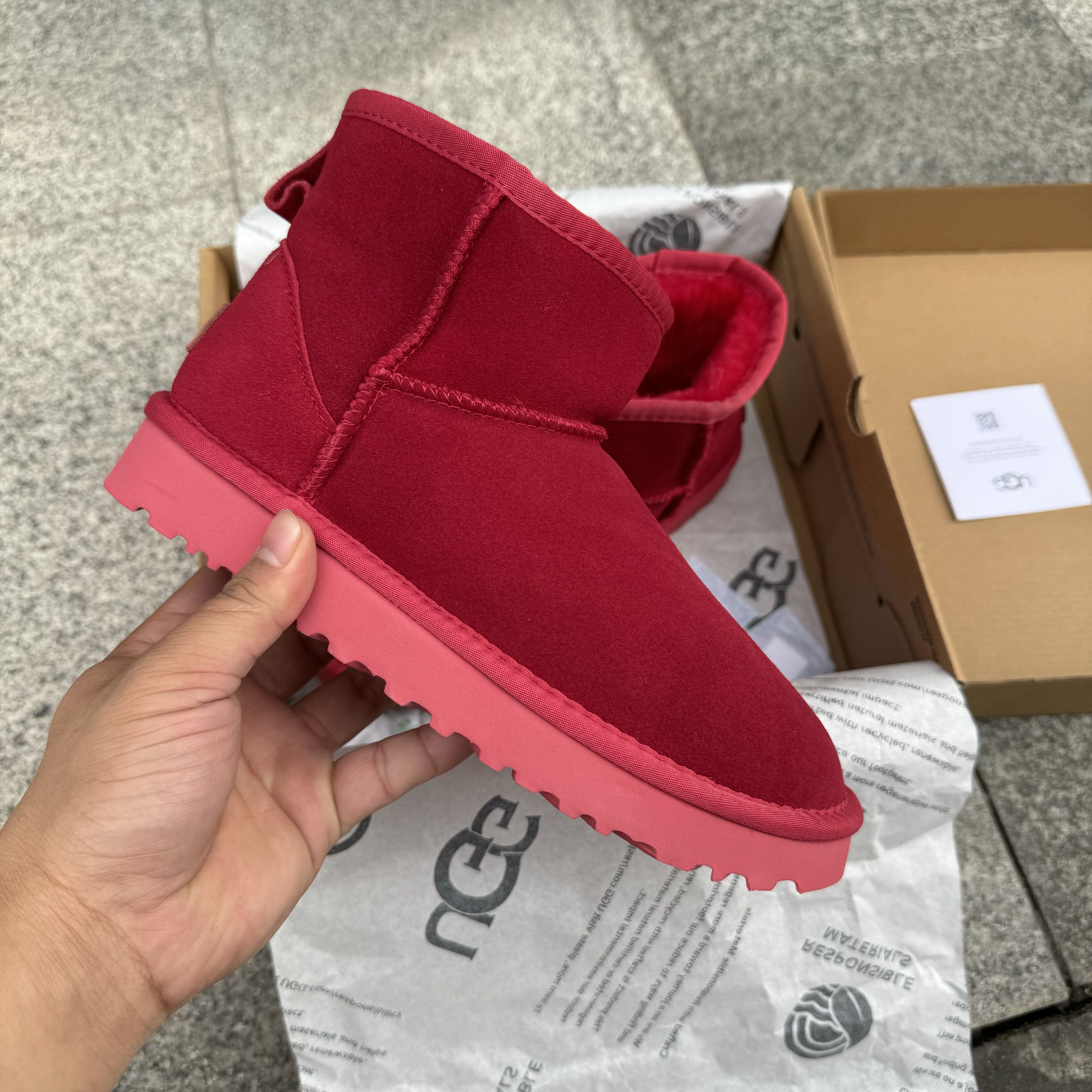 UGG Classic Mini II