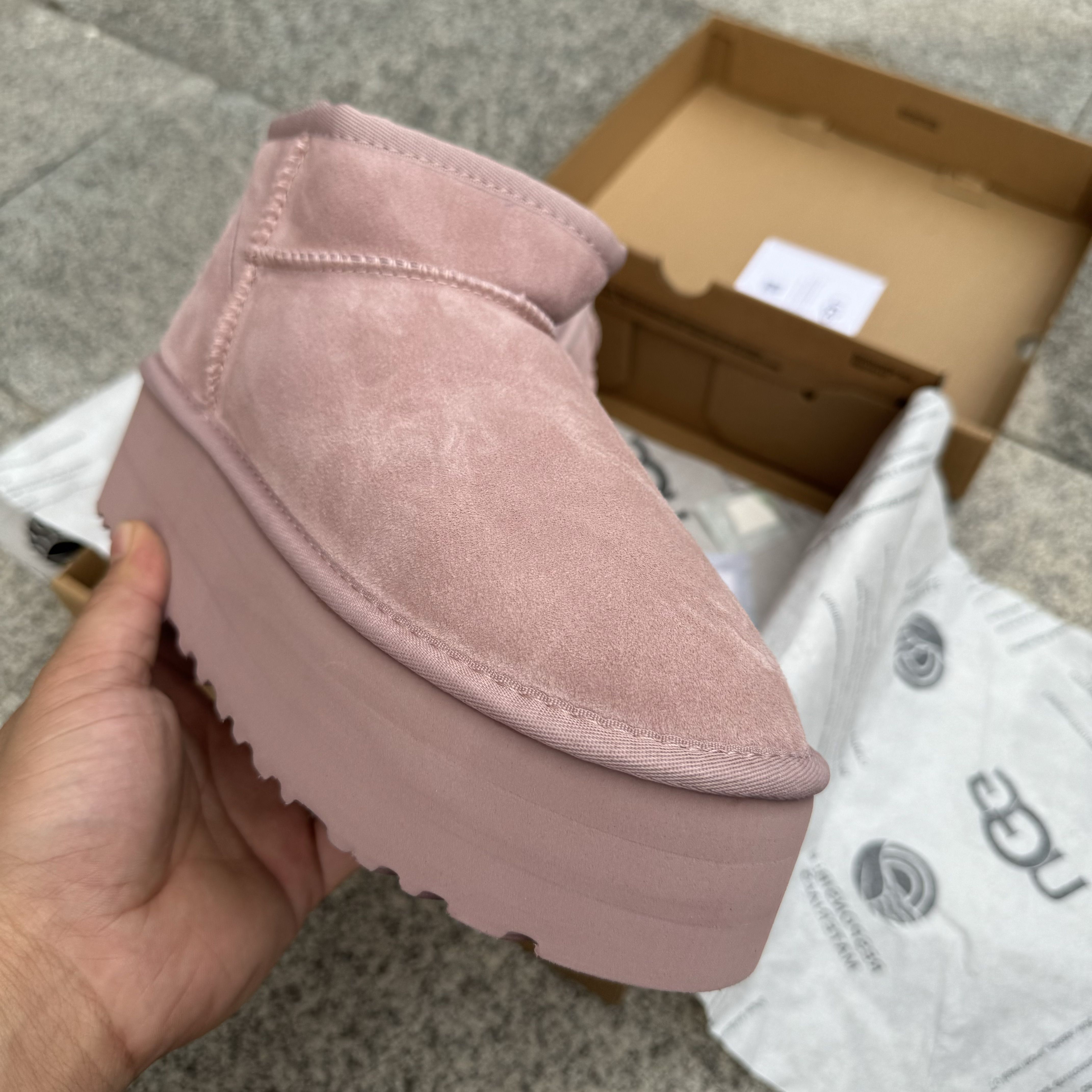 UGG Classic Ultra Mini Platform