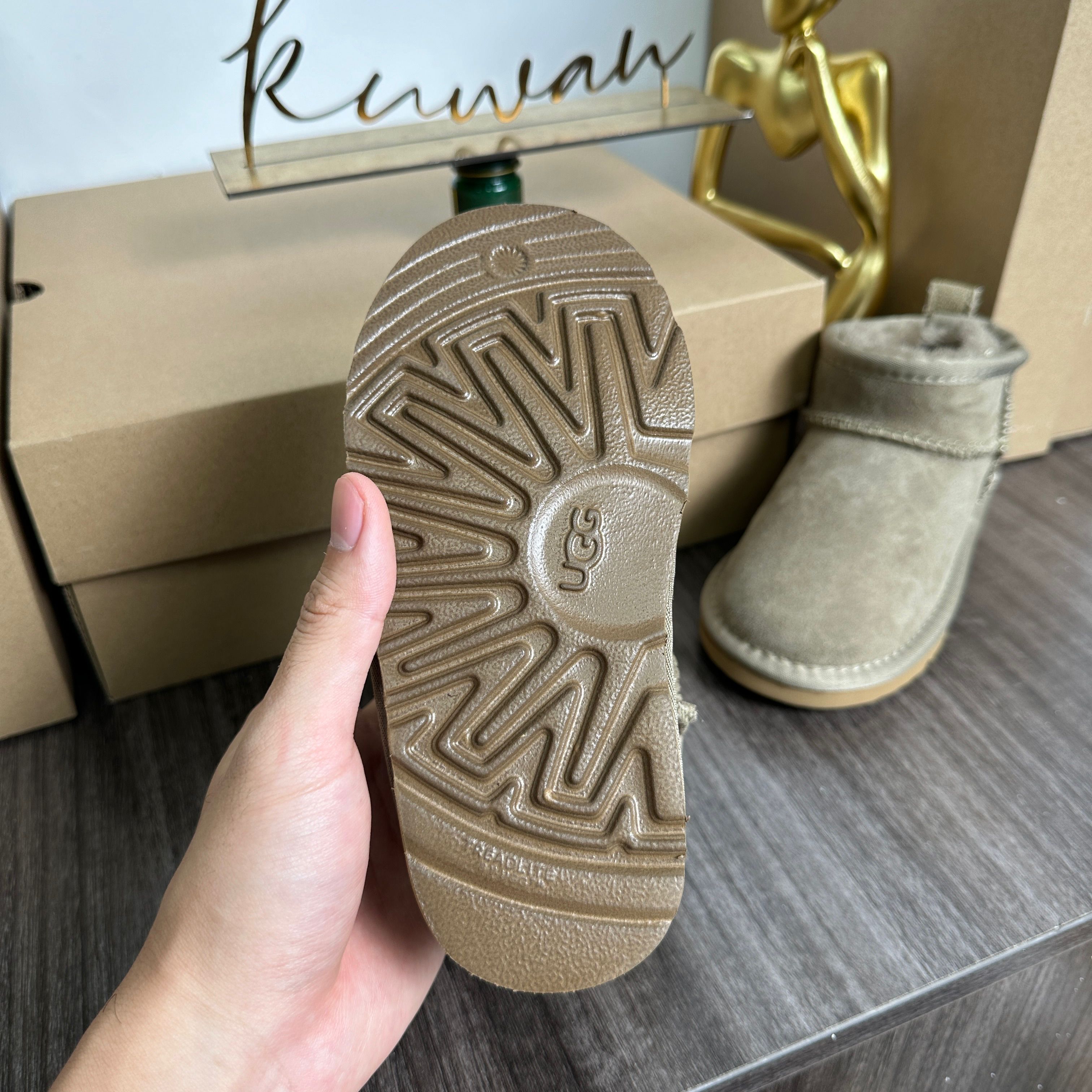 UGG Classic Ultra Mini Boot