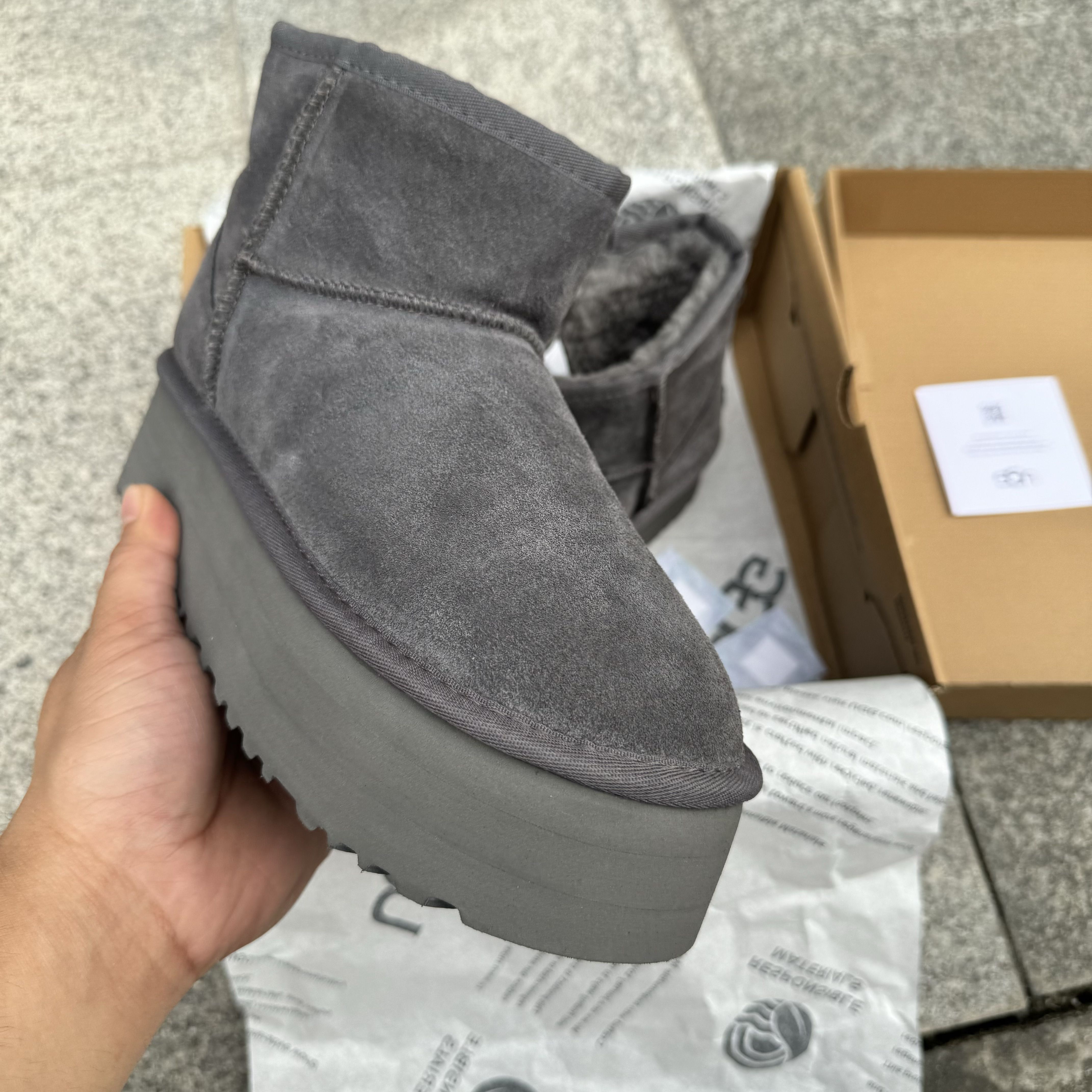 UGG Classic Ultra Mini Platform