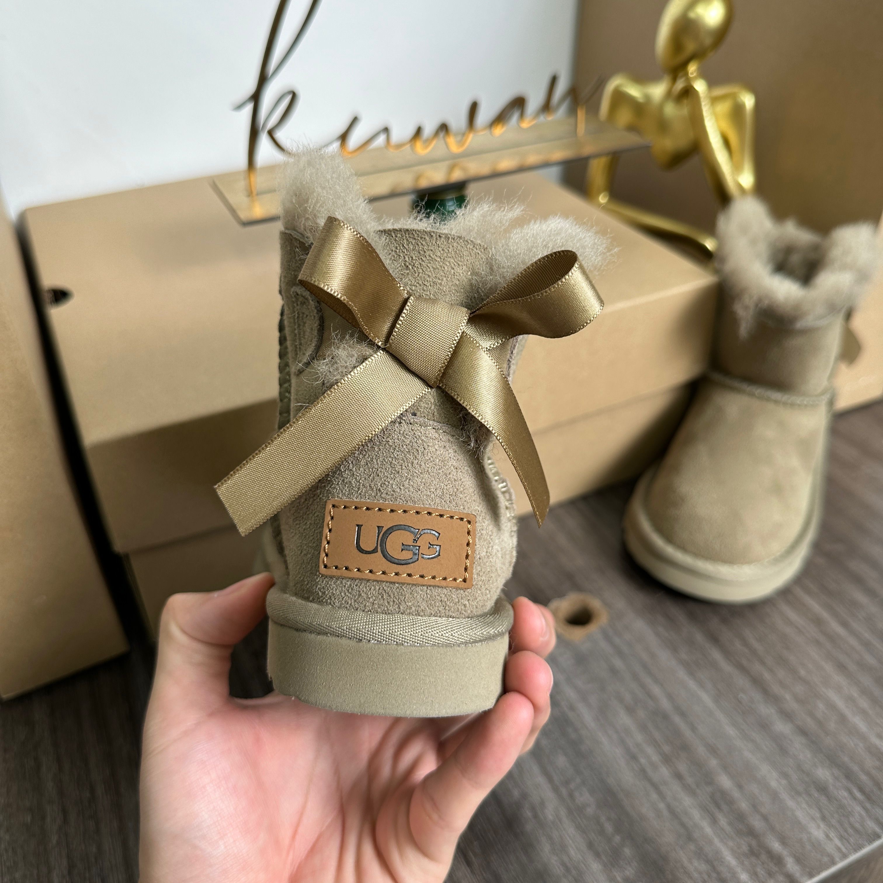 UGG Classic Ultra Mini Boot