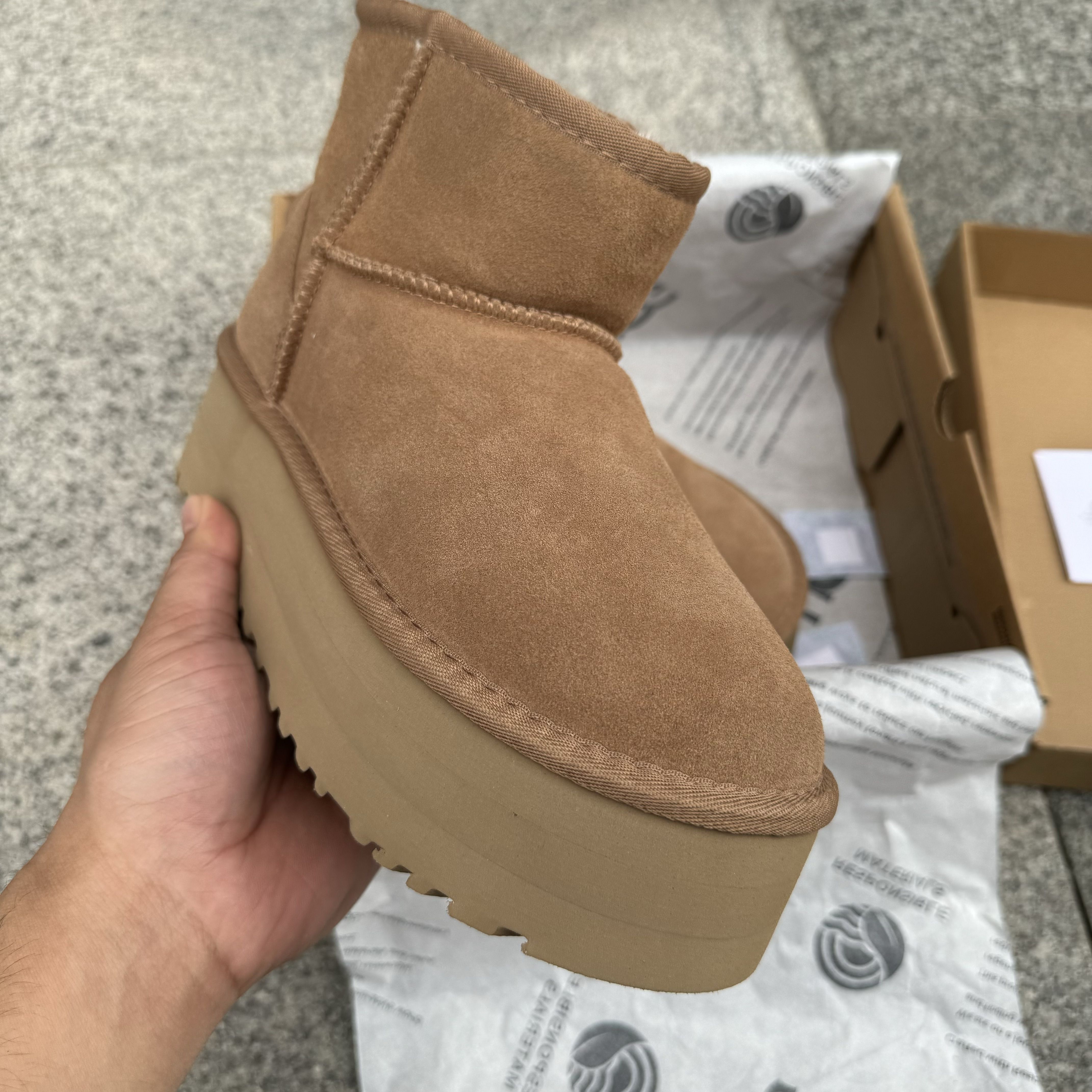 UGG Classic Ultra Mini Platform