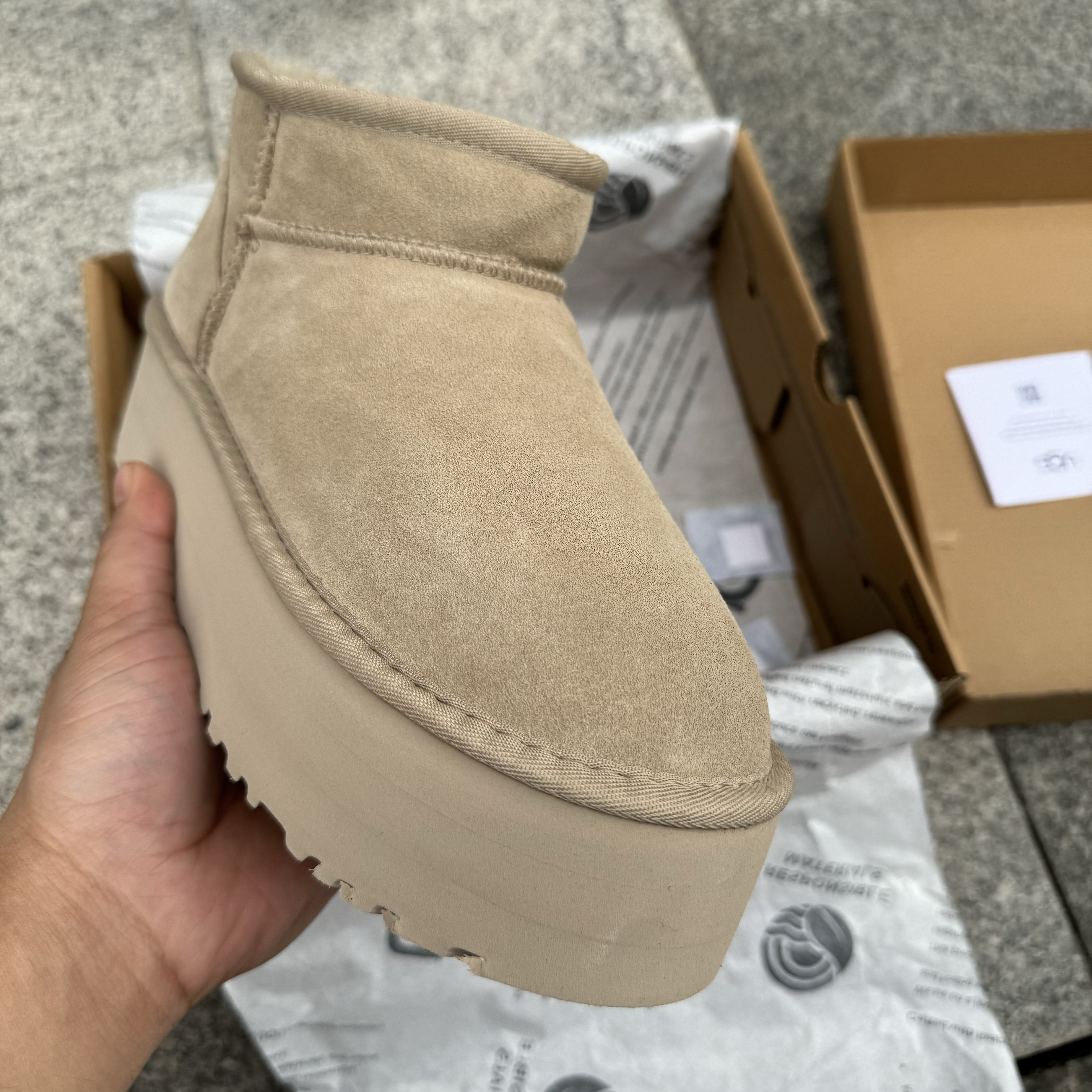 UGG Classic Ultra Mini Platform