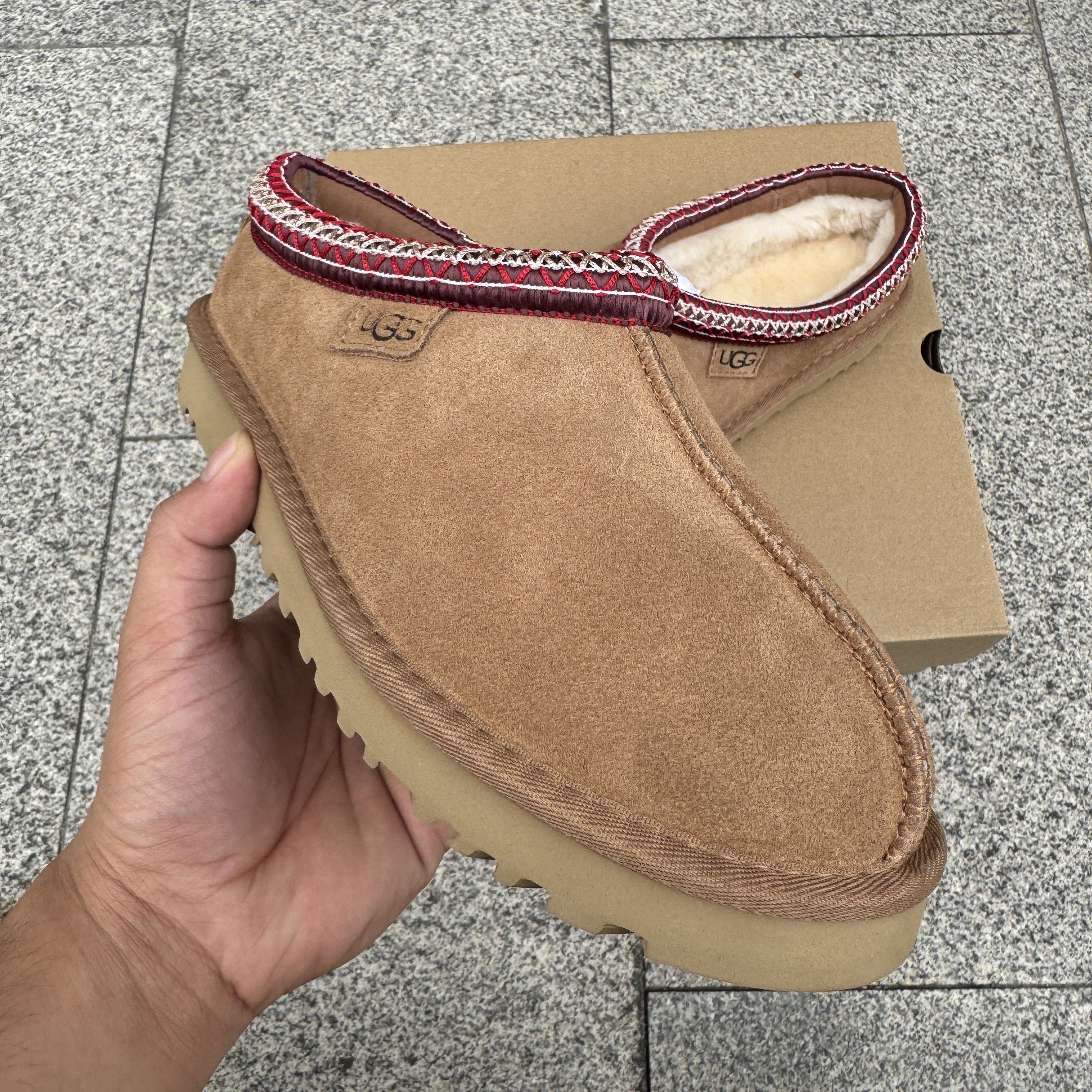 UGG Tasman