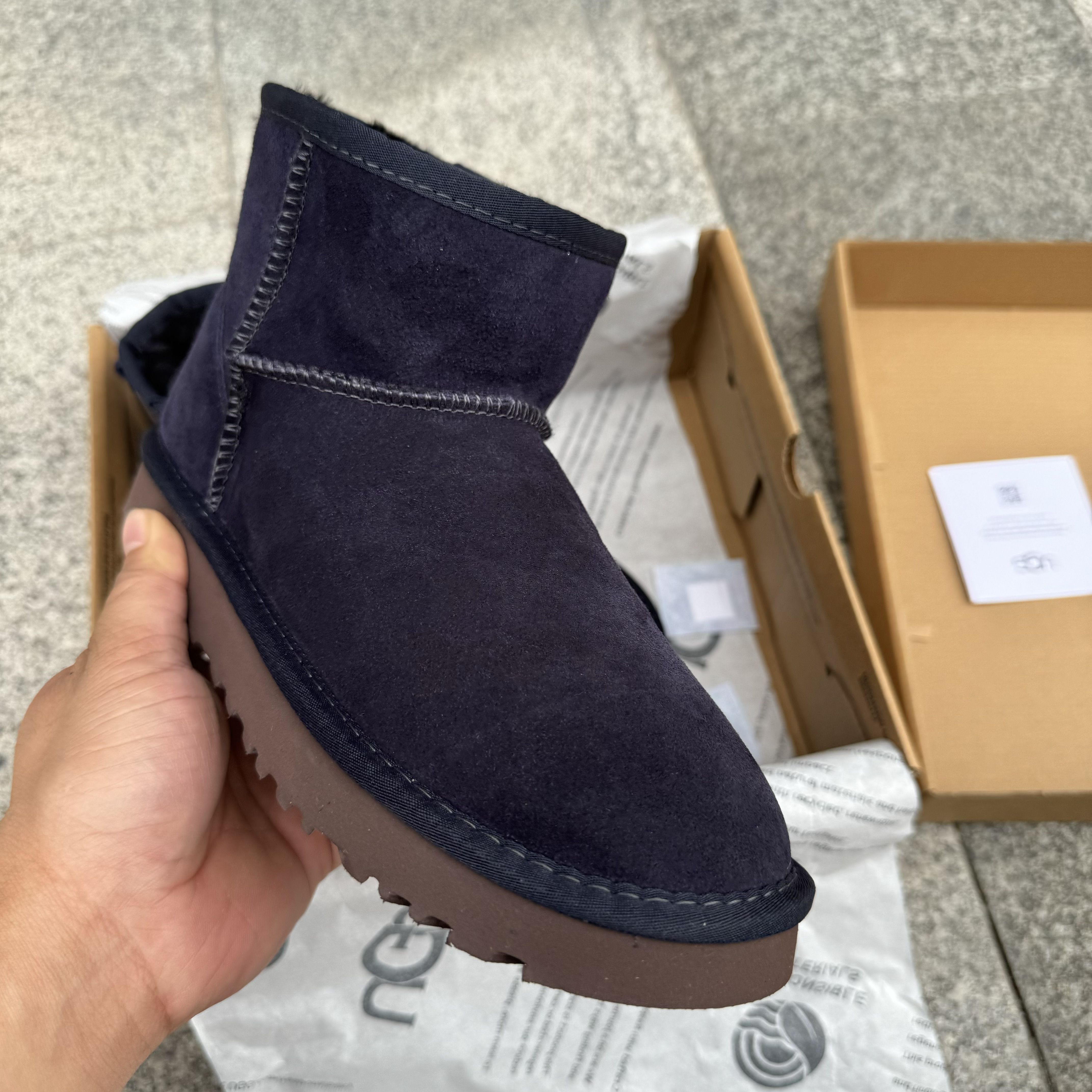 UGG Classic Mini II