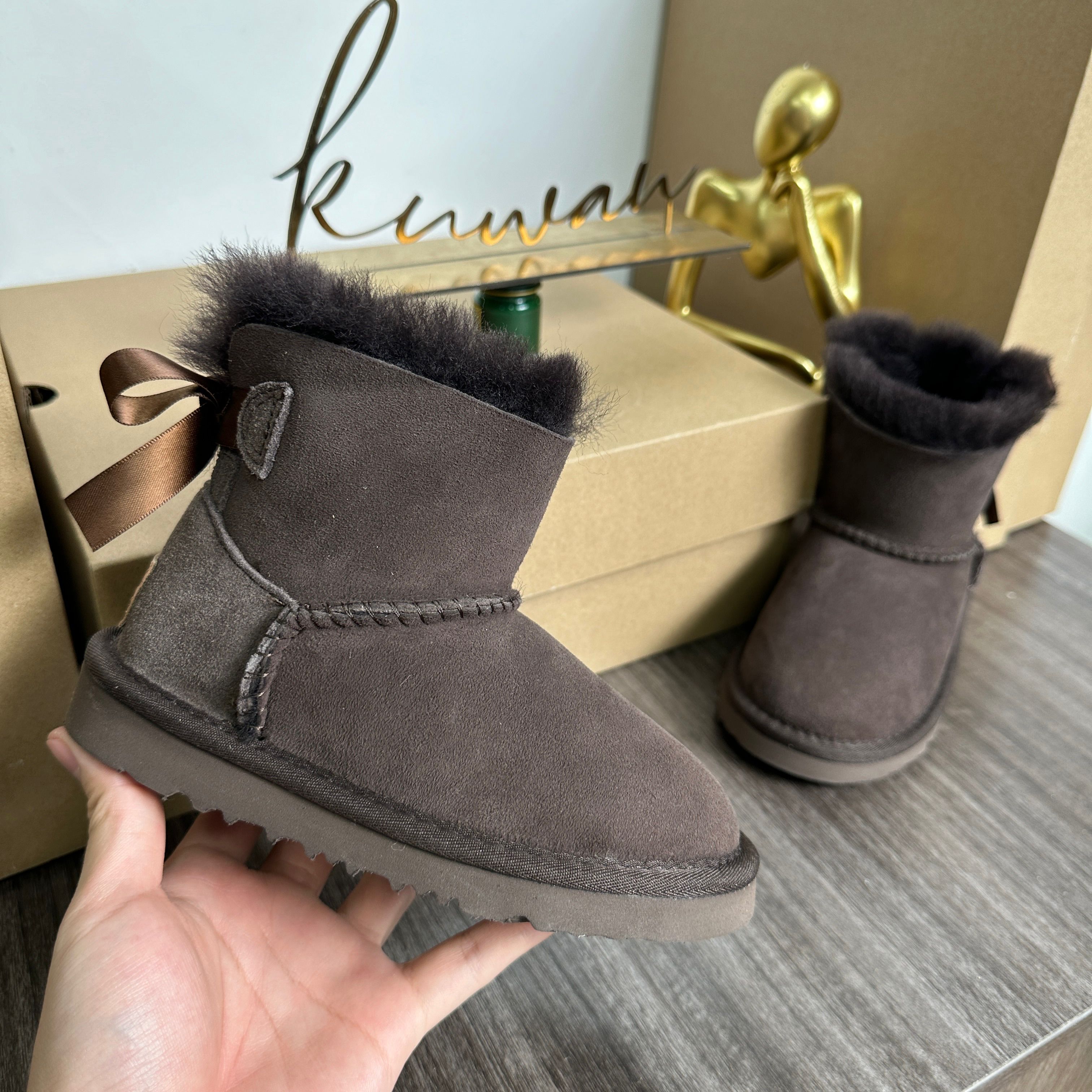 UGG Classic Ultra Mini Boot
