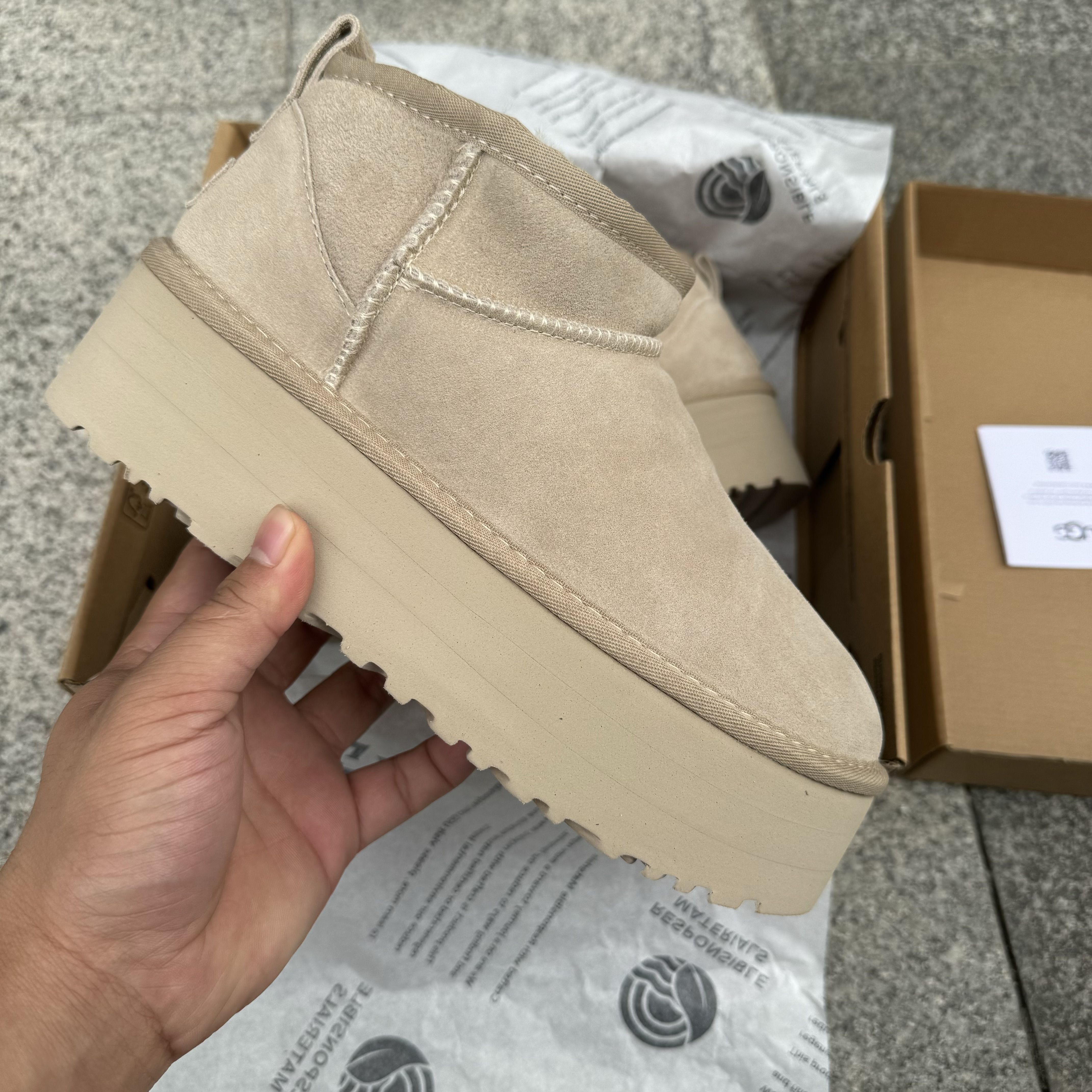 UGG Classic Ultra Mini Platform