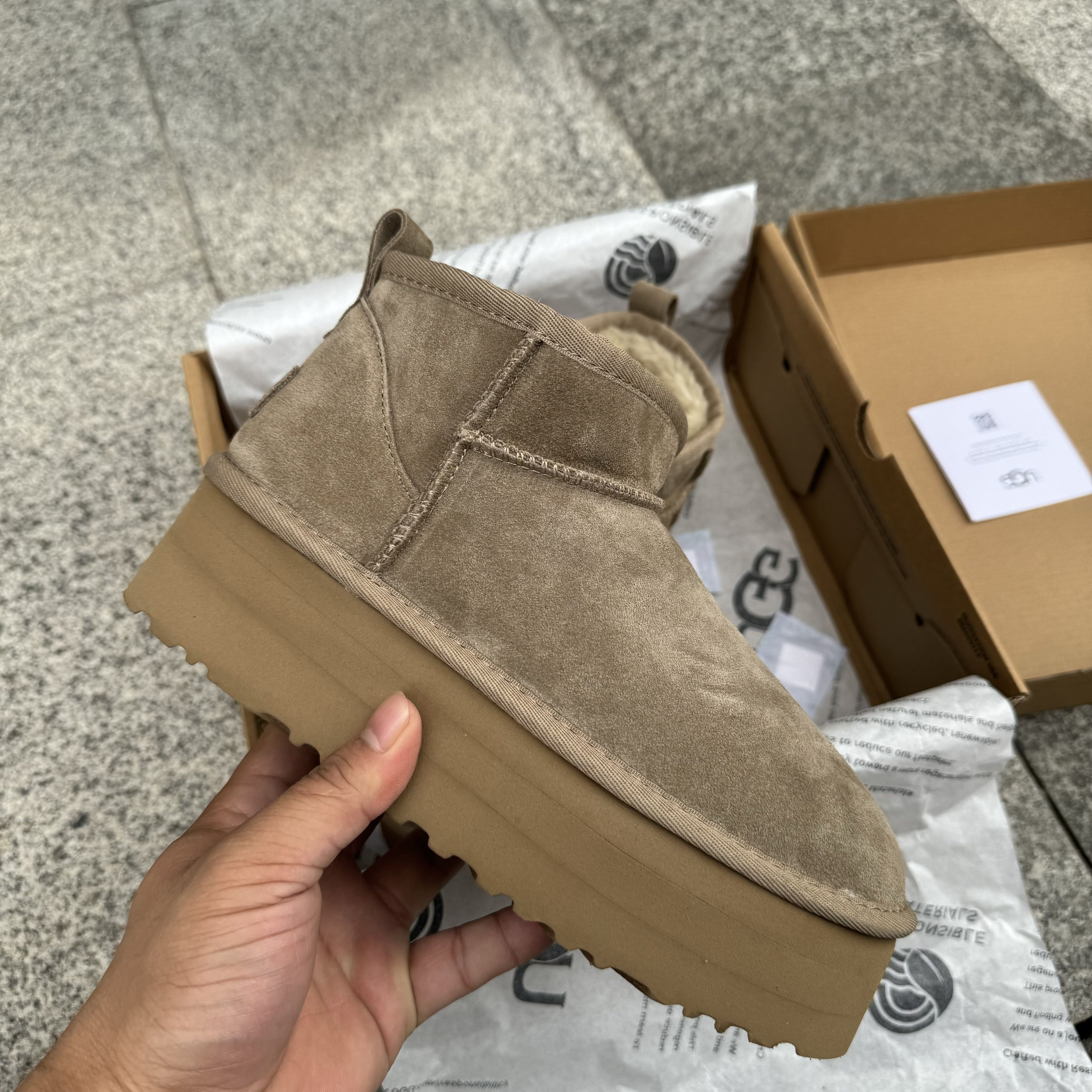 UGG Classic Ultra Mini Platform
