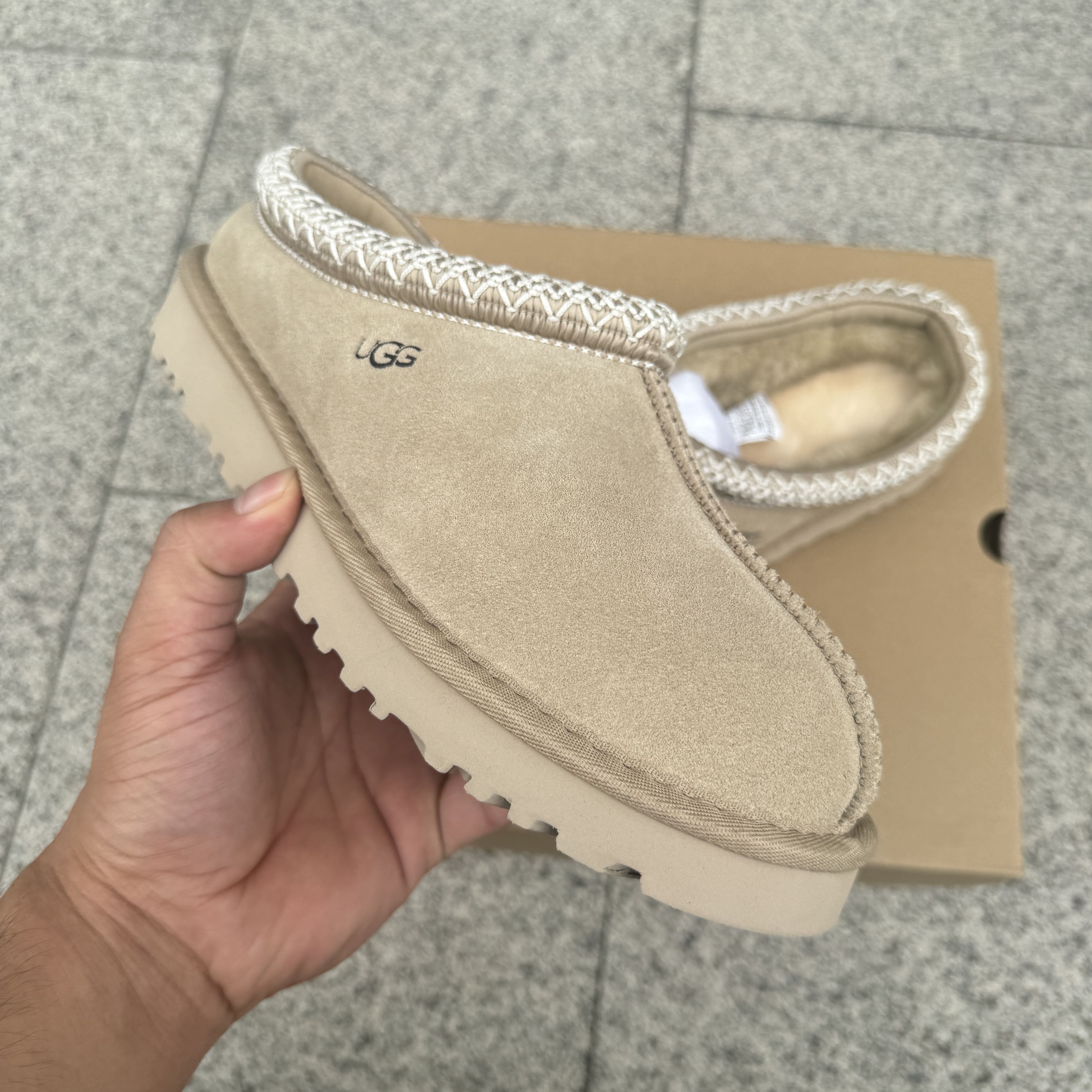 UGG Tasman