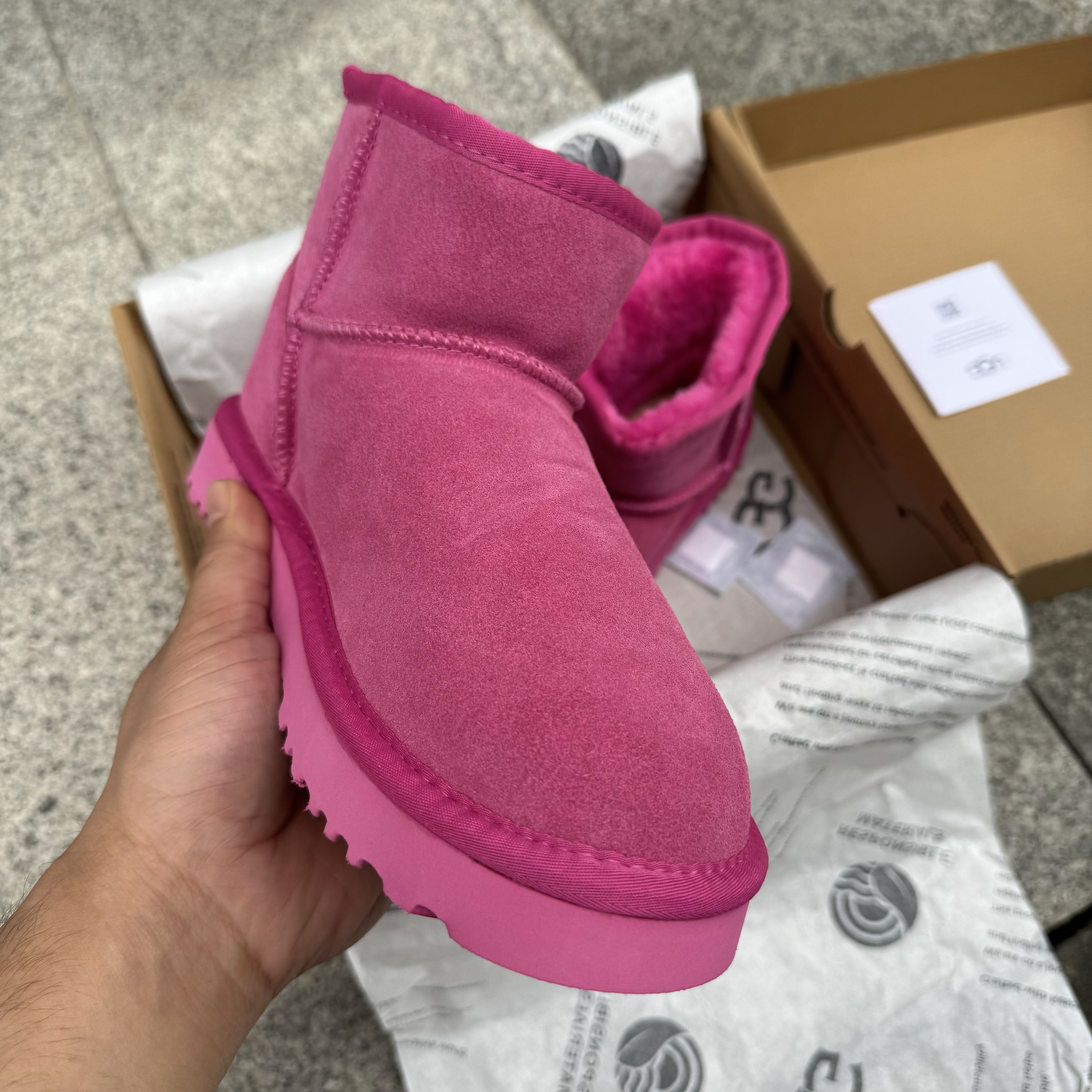 UGG Classic Mini II