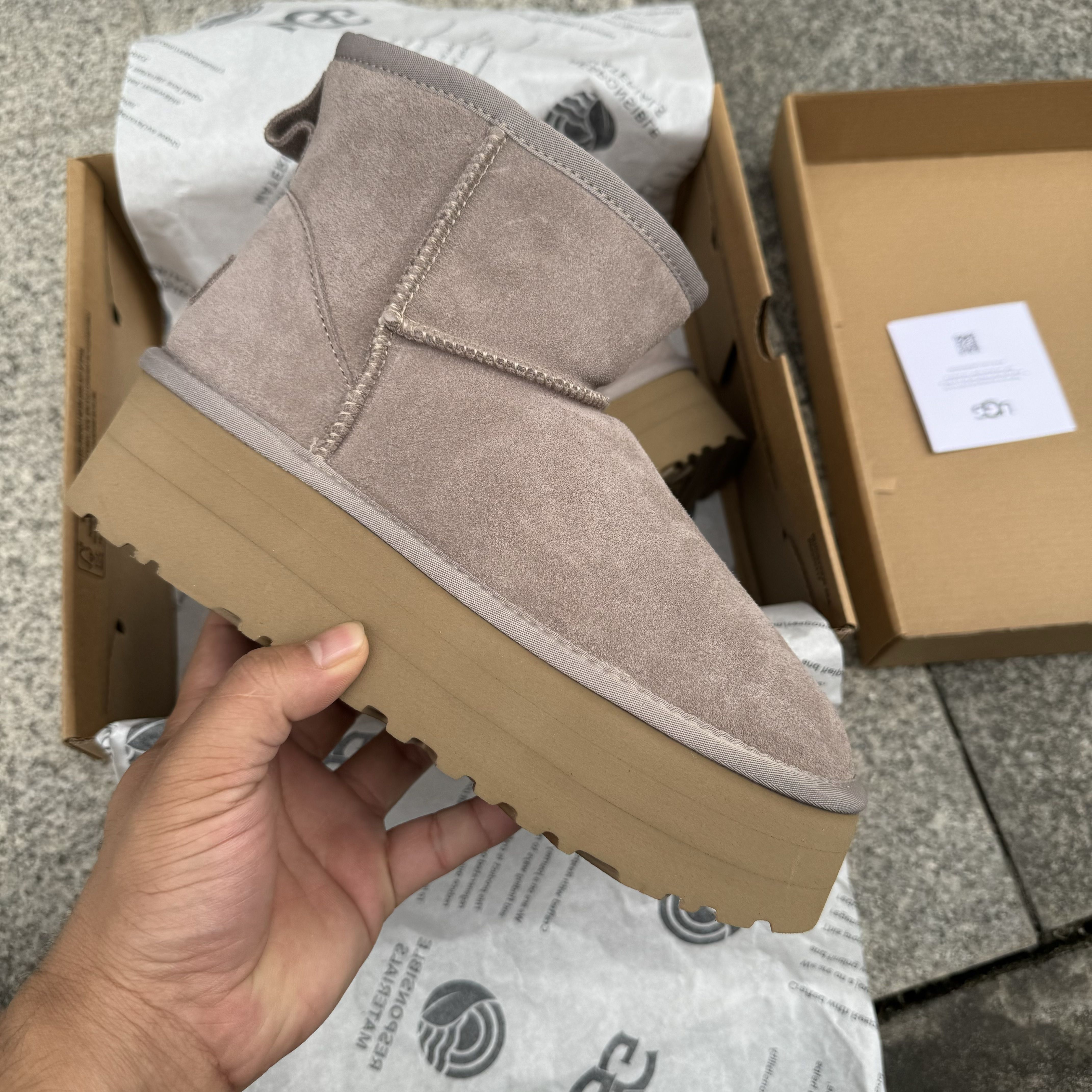 UGG Classic Ultra Mini Platform